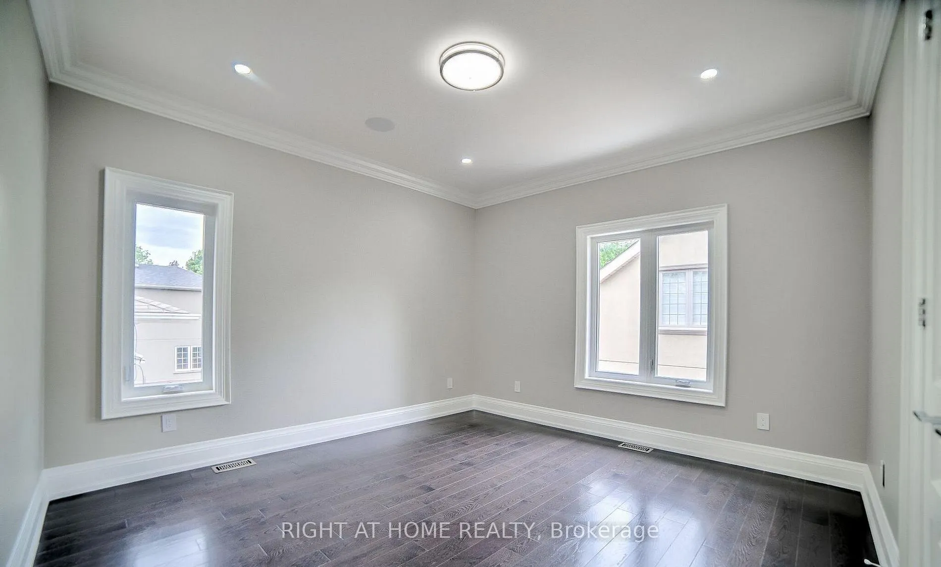 53 Eaglewood Boulevard