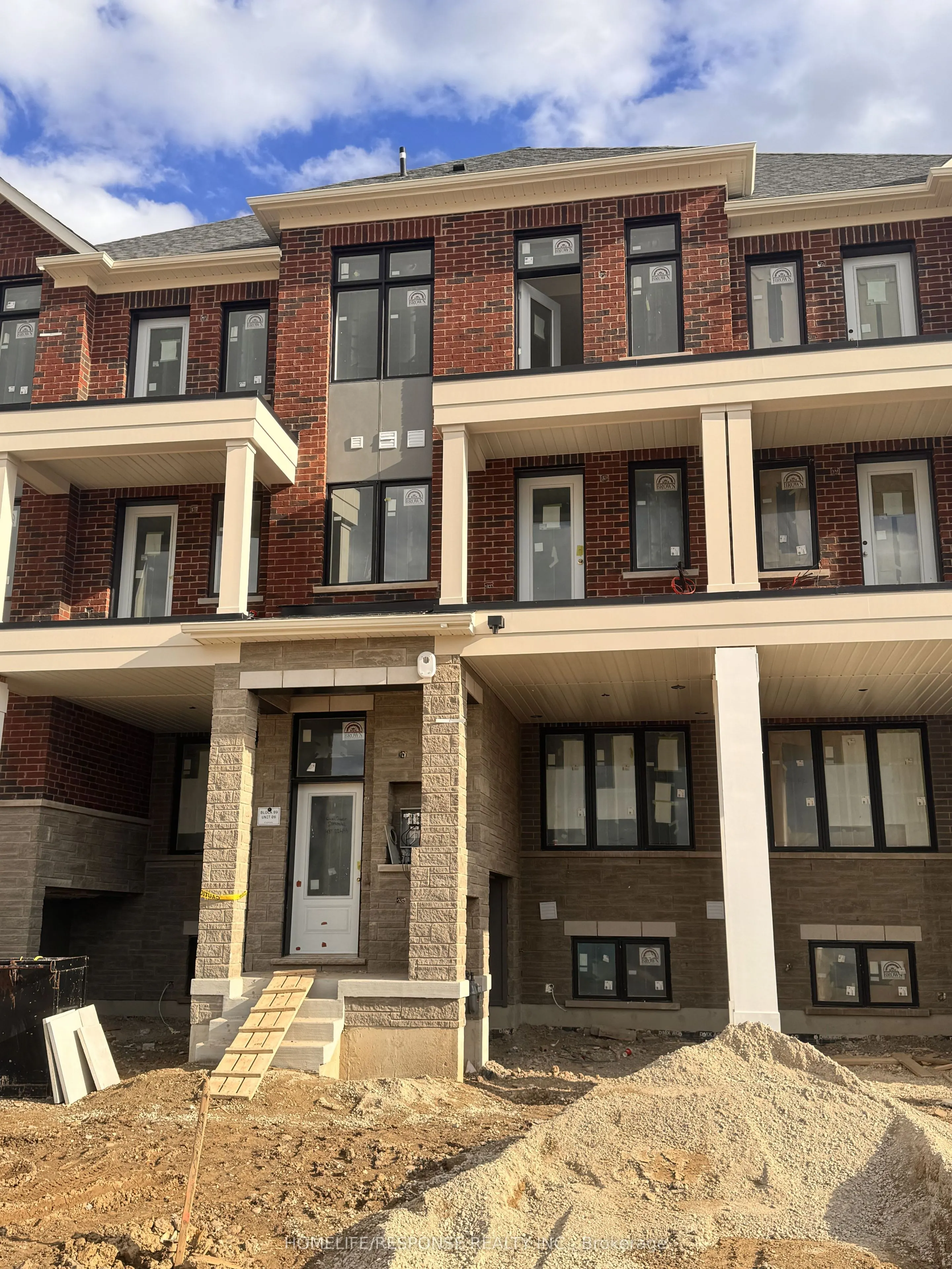 74 Fieldfare Road #Upper