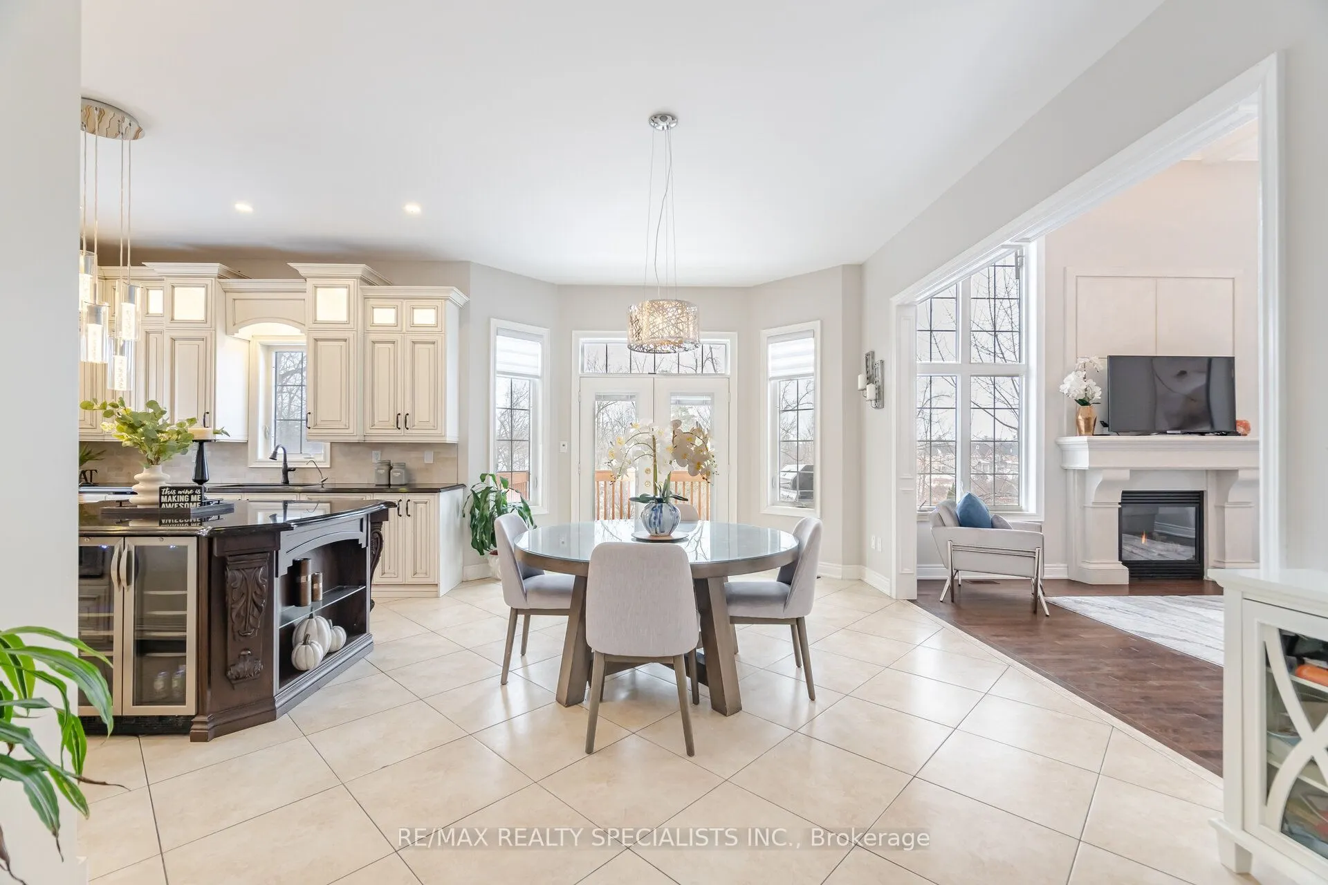 54 Berkwood Hollow Court