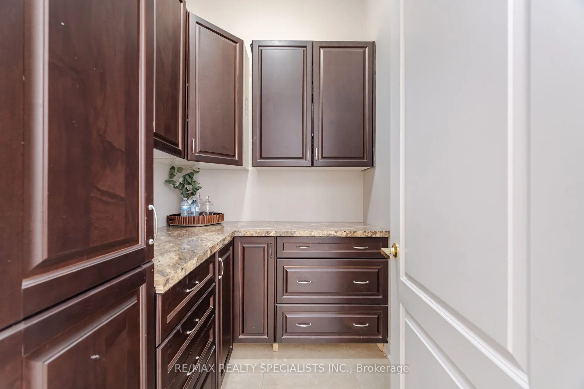 54 Berkwood Hollow Court