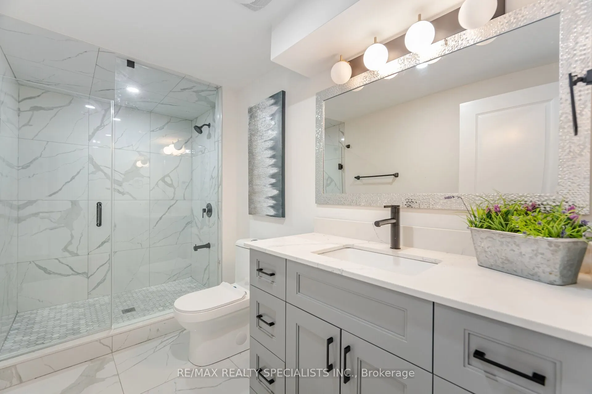 54 Berkwood Hollow Court