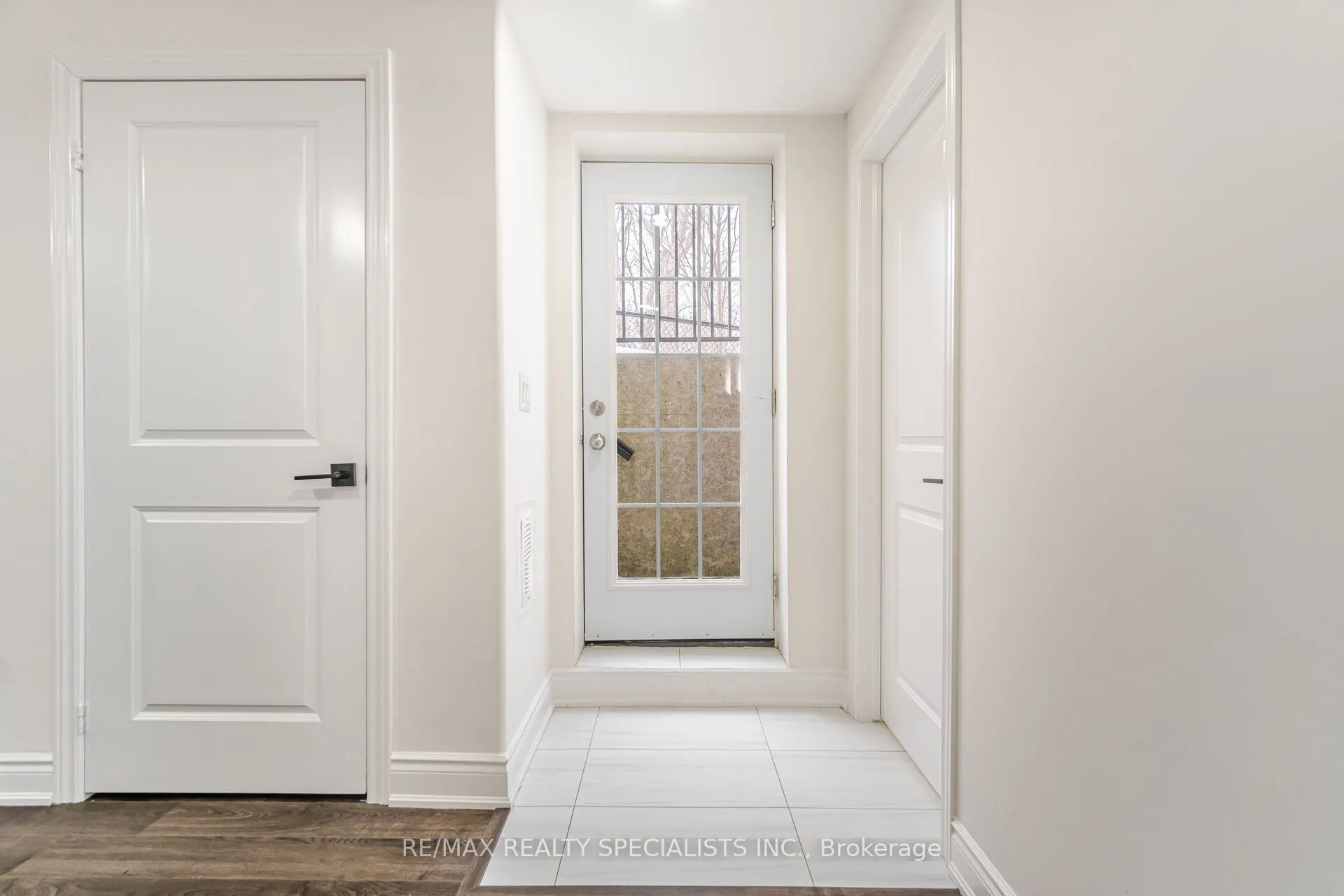 54 Berkwood Hollow Court
