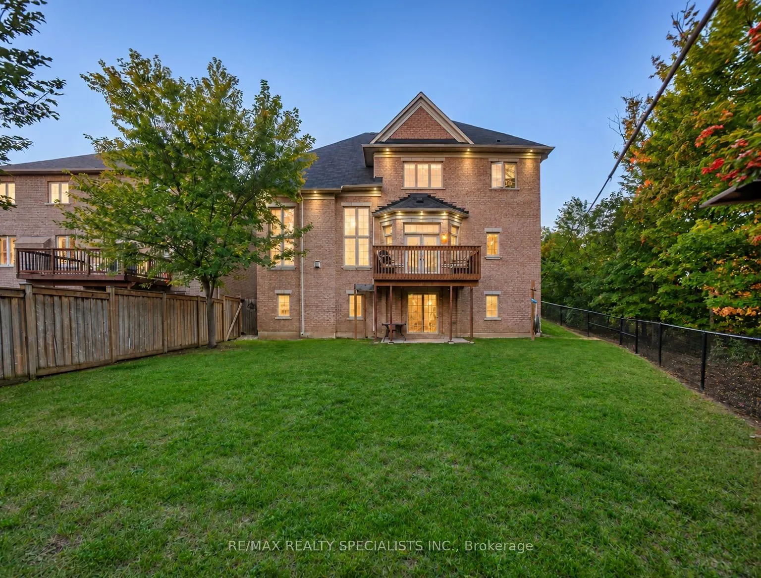 54 Berkwood Hollow Court