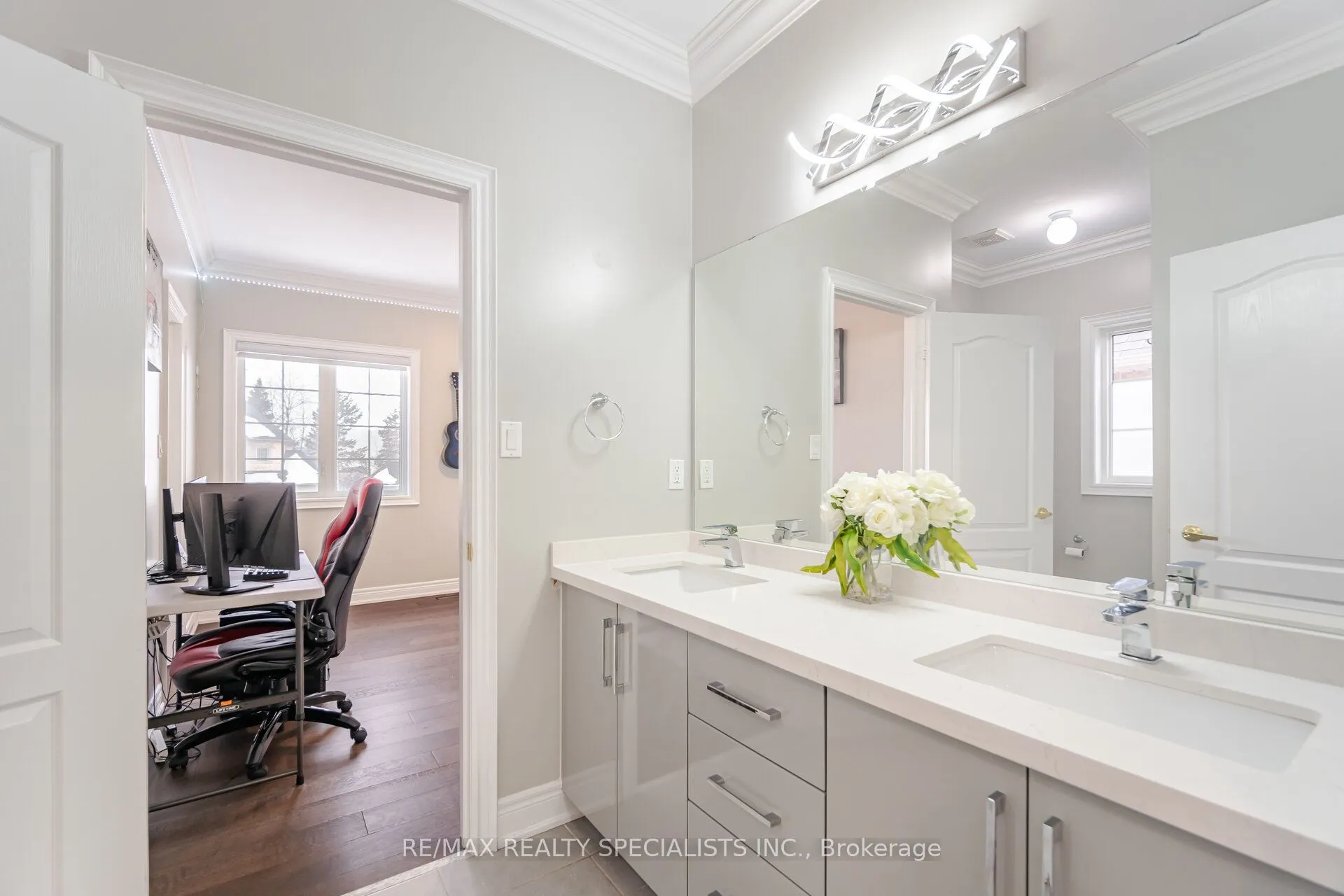 54 Berkwood Hollow Court