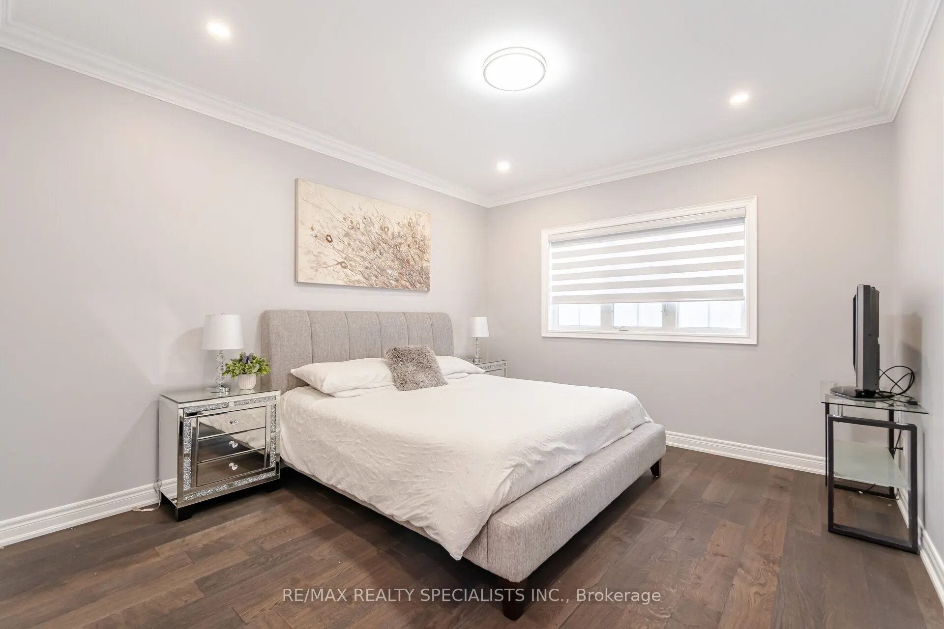 54 Berkwood Hollow Court