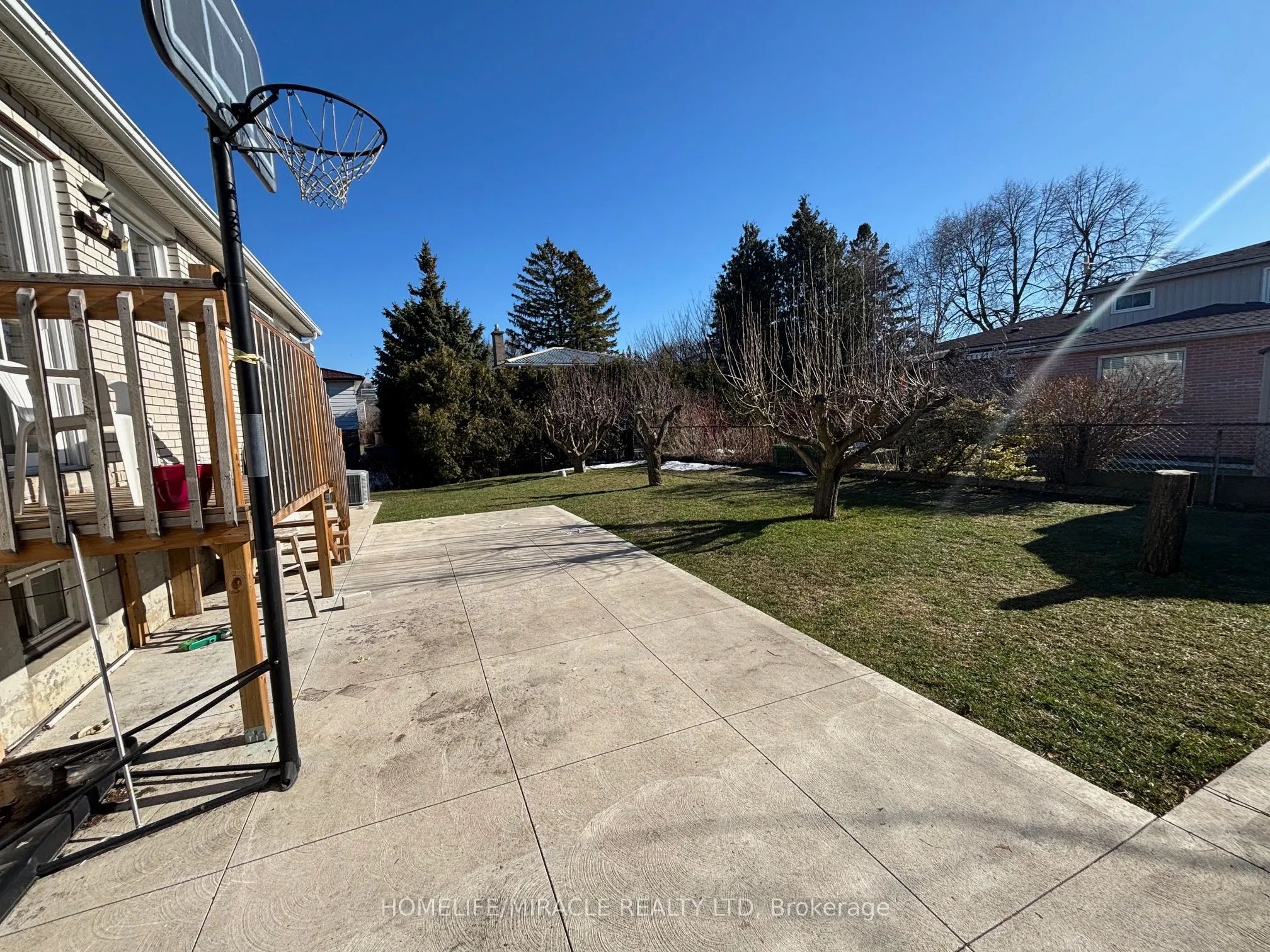 219 Mcmurchy Avenue #Main