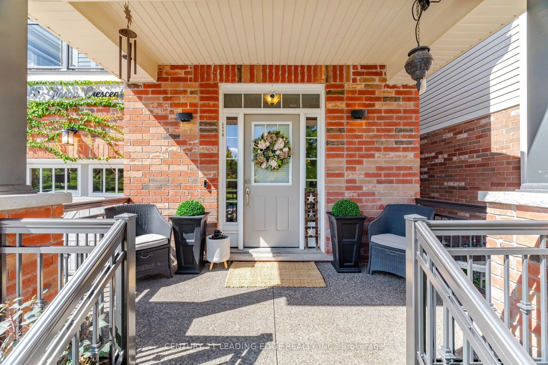 545 Gibson Crescent