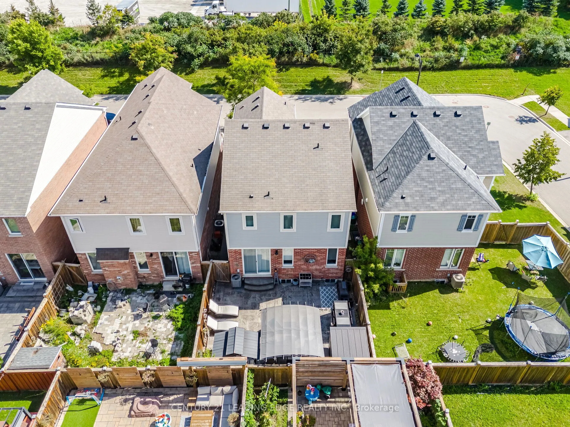 545 Gibson Crescent
