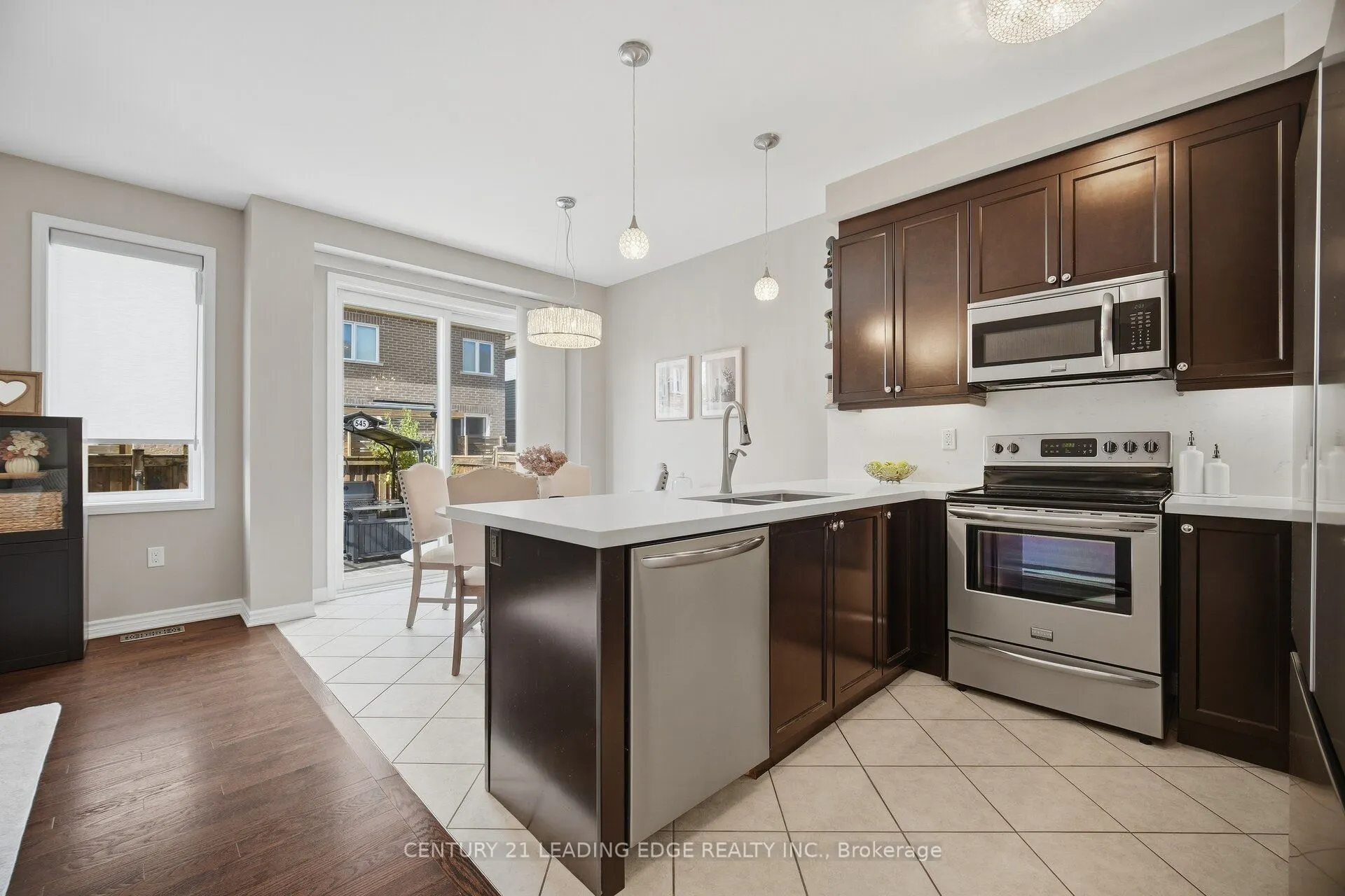 545 Gibson Crescent