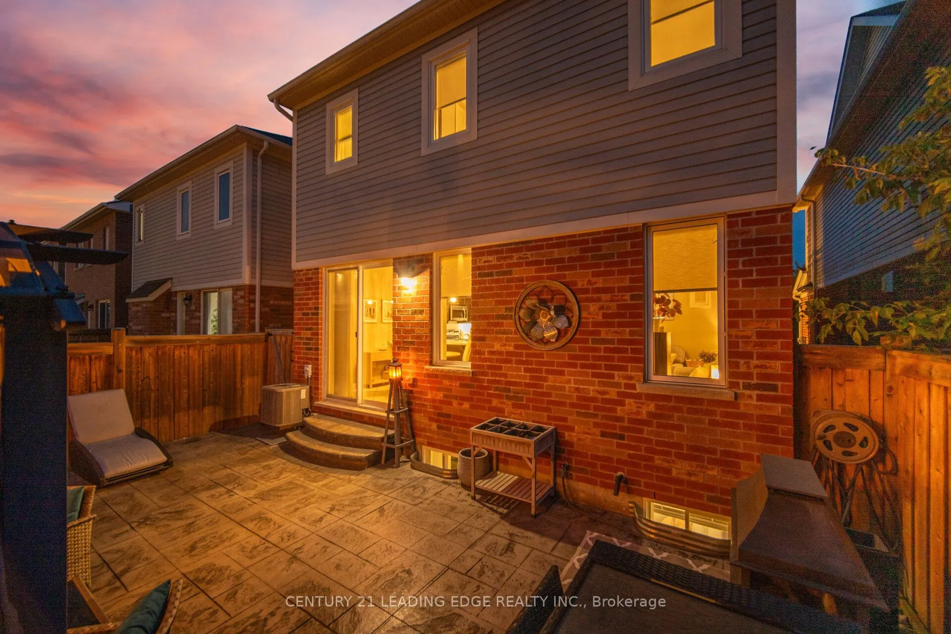 545 Gibson Crescent