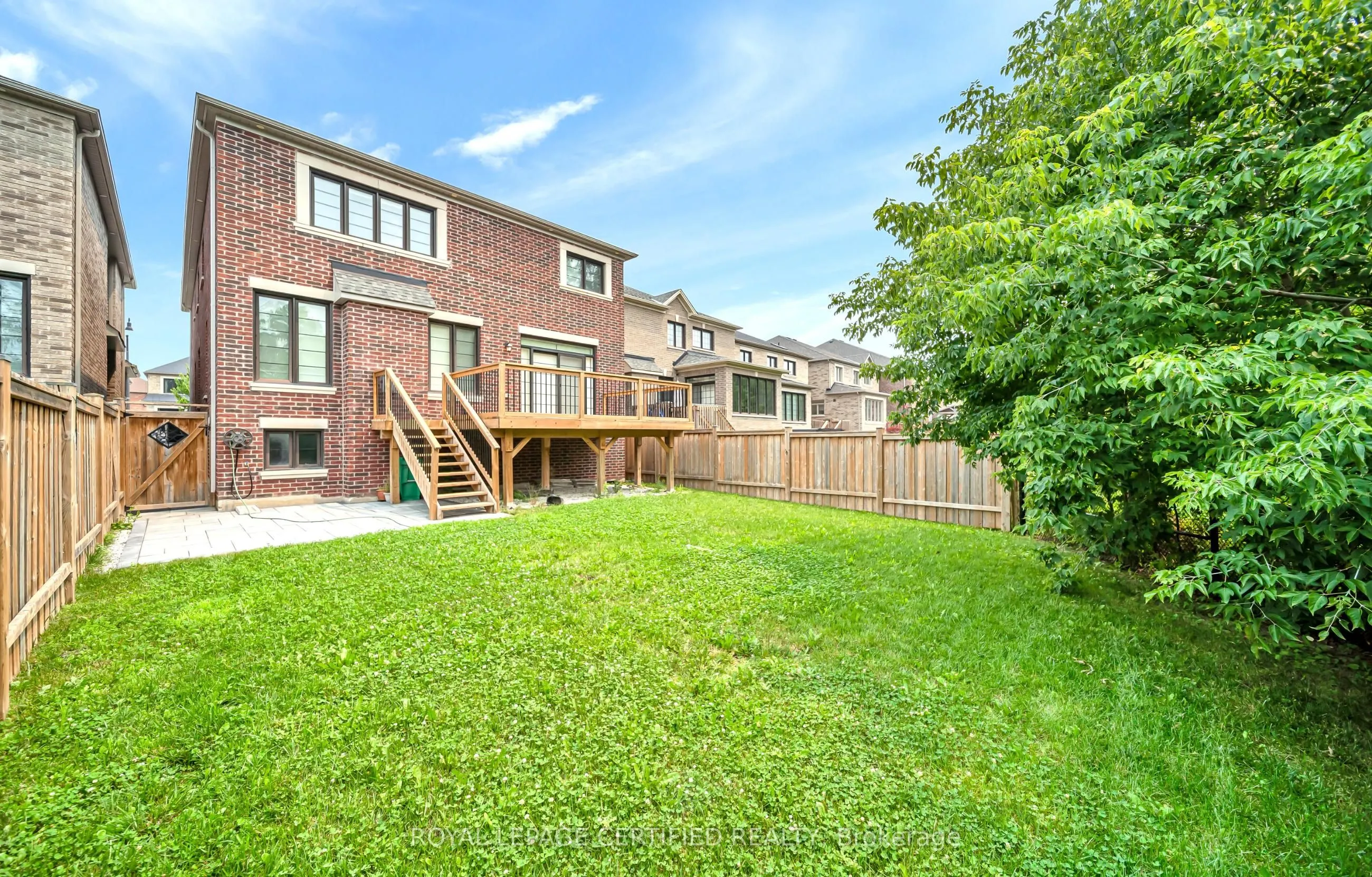 18 Vineyard Drive