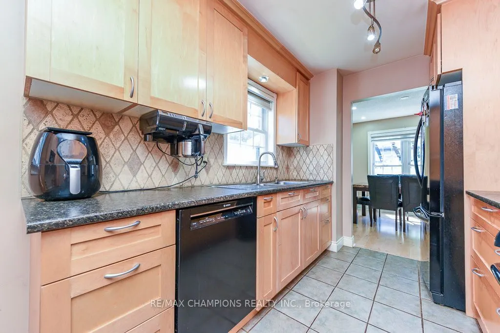 163 Simmons Boulevard