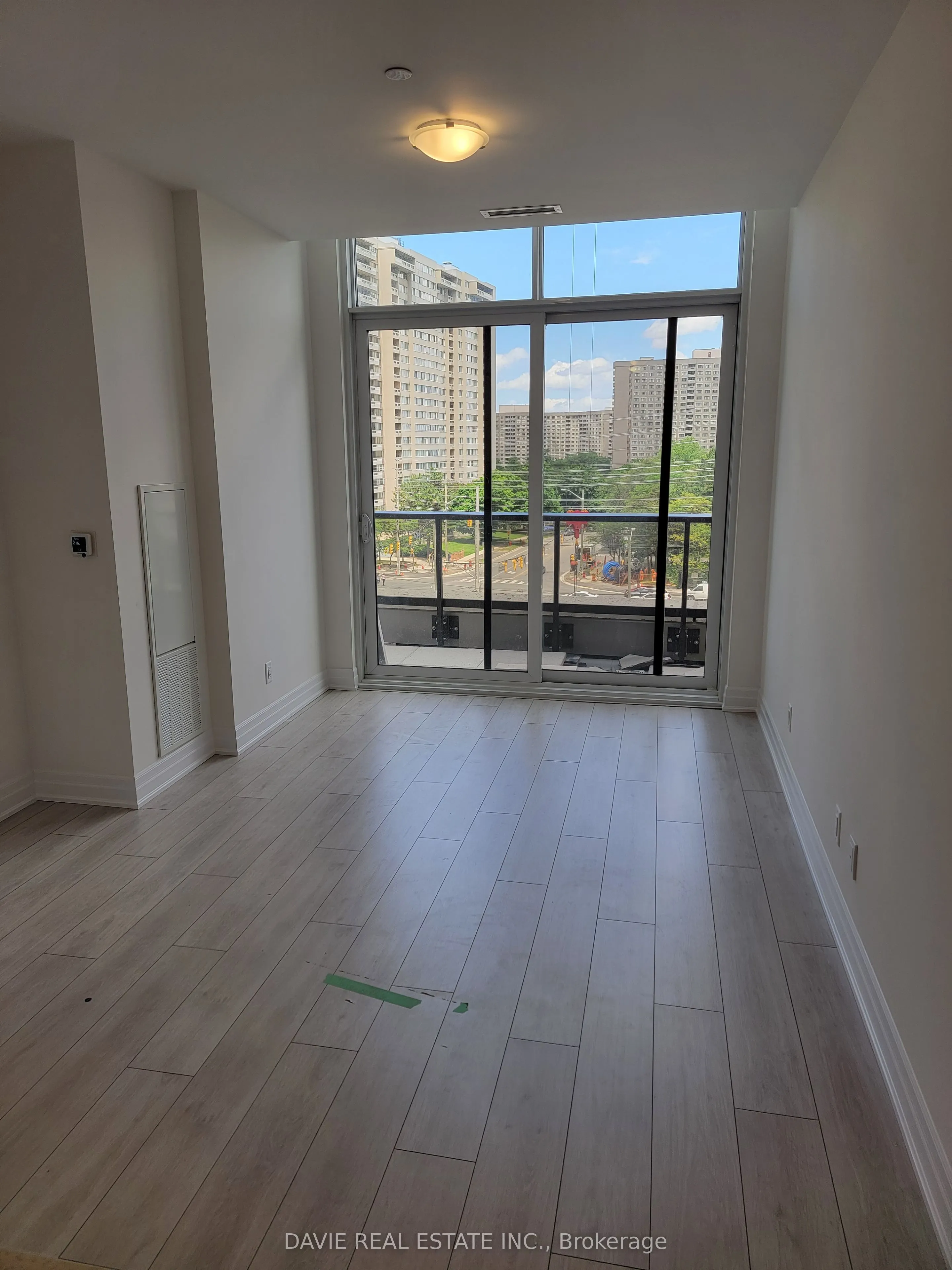 30 Elm Drive W #401