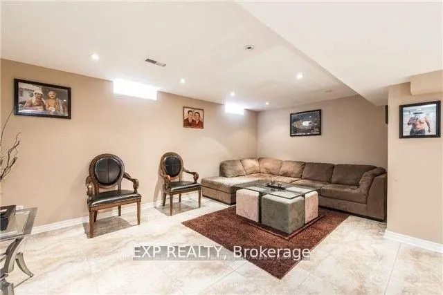 4 Trailview Lane #LOWER