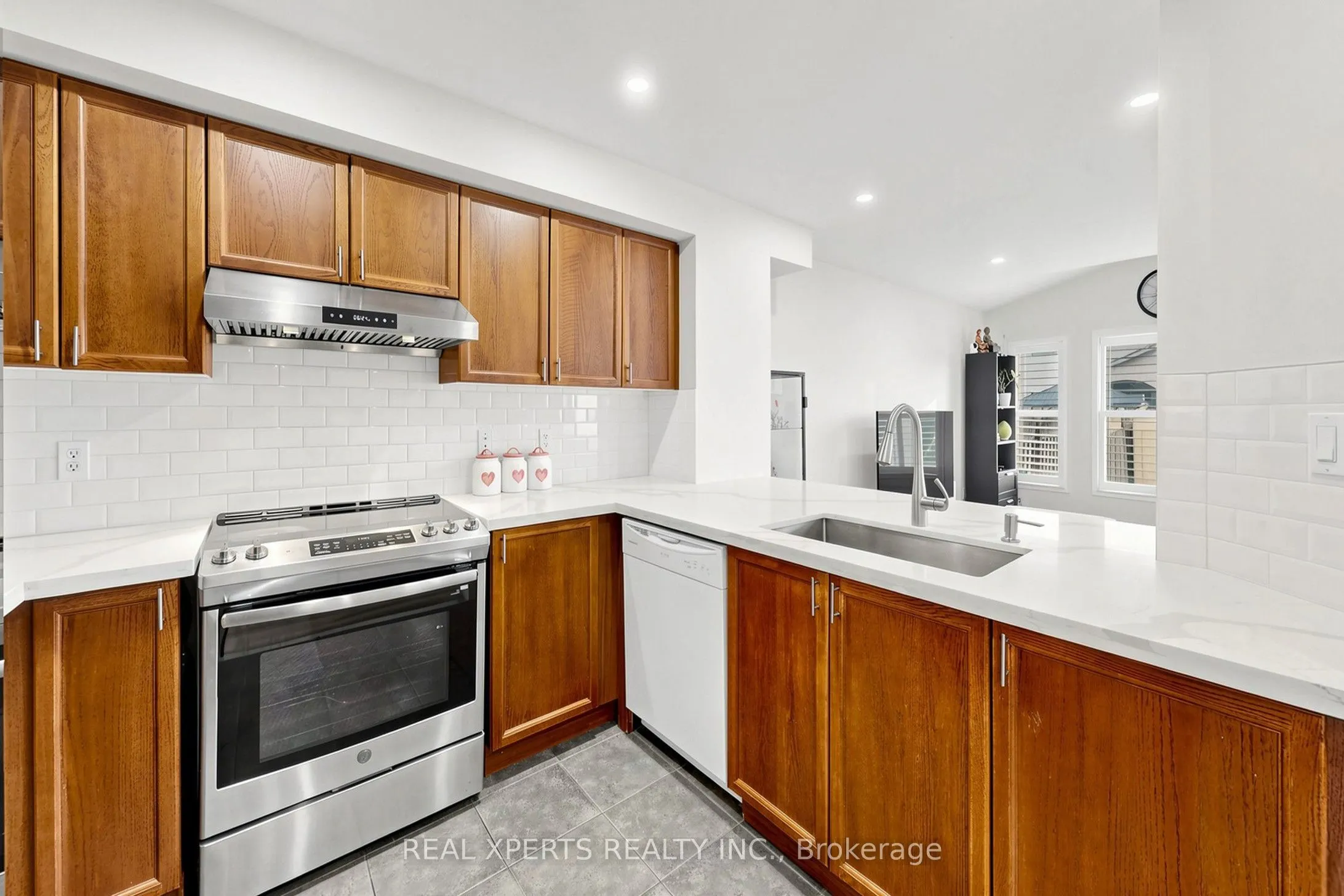 5862 YACHTSMAN Crossing