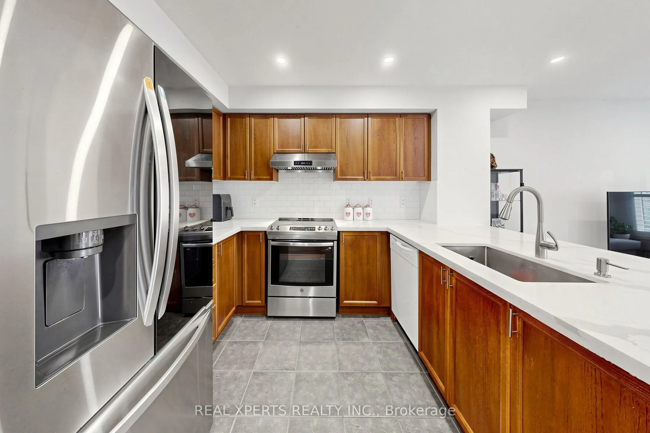 5862 YACHTSMAN Crossing