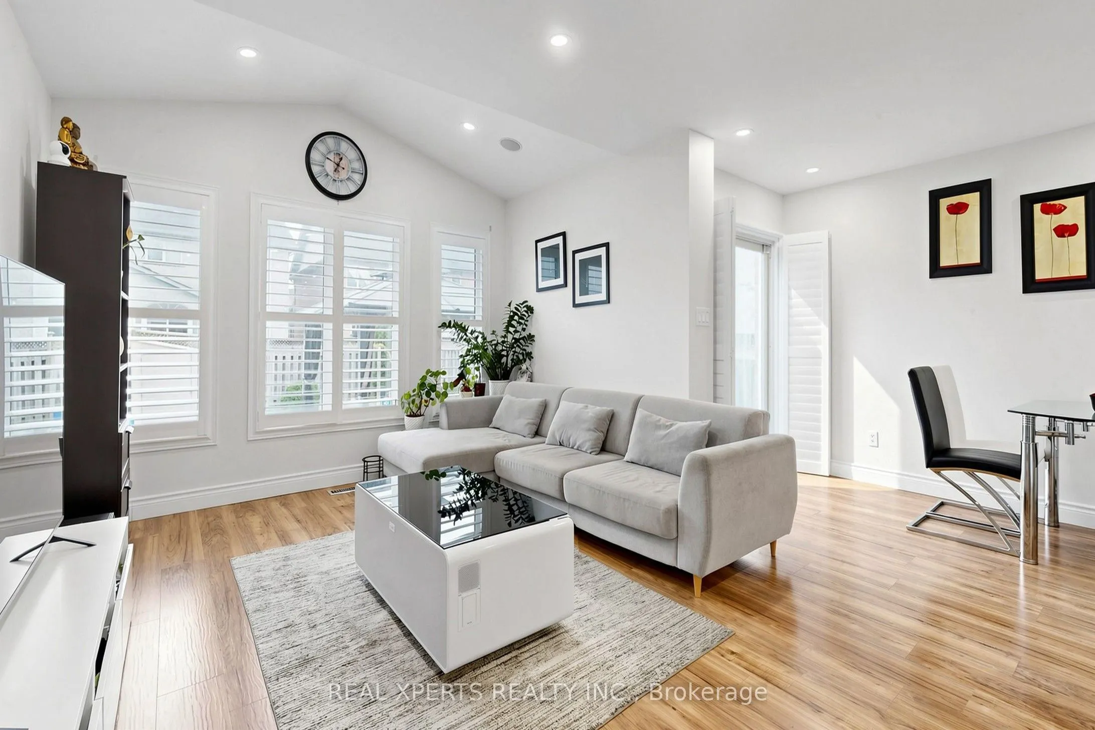 5862 YACHTSMAN Crossing