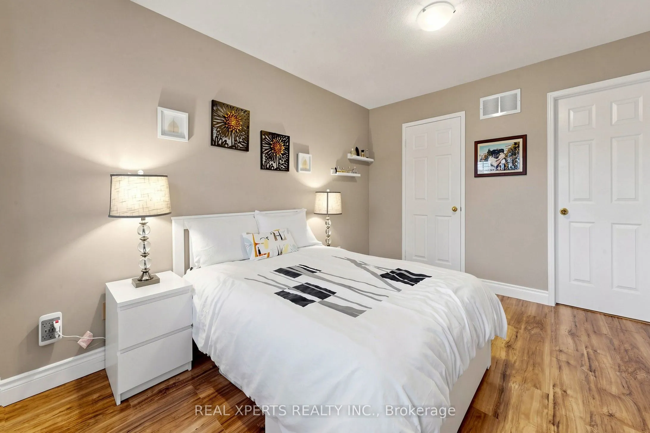 5862 YACHTSMAN Crossing