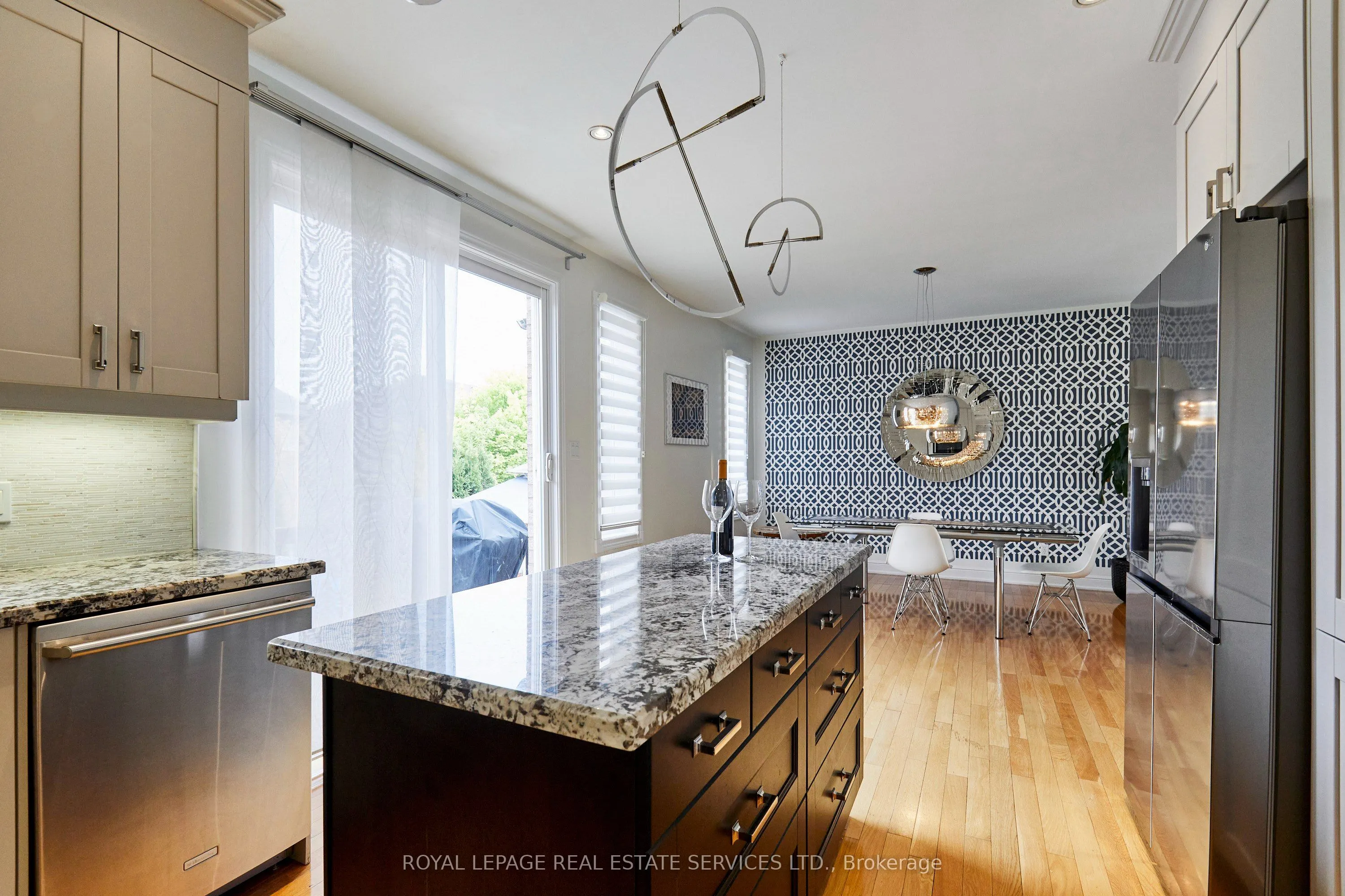 100 Walker Road W
