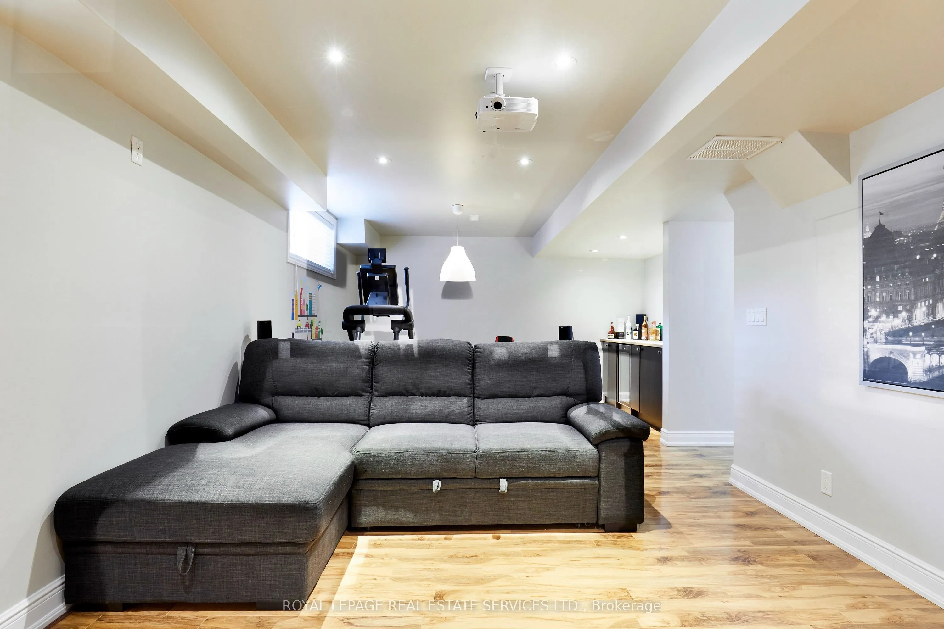100 Walker Road W
