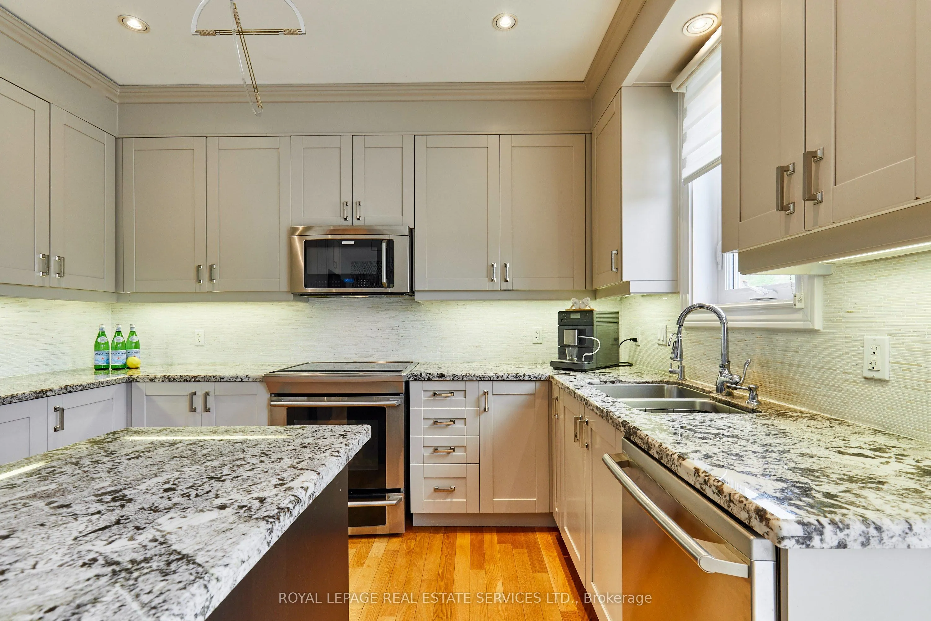 100 Walker Road W