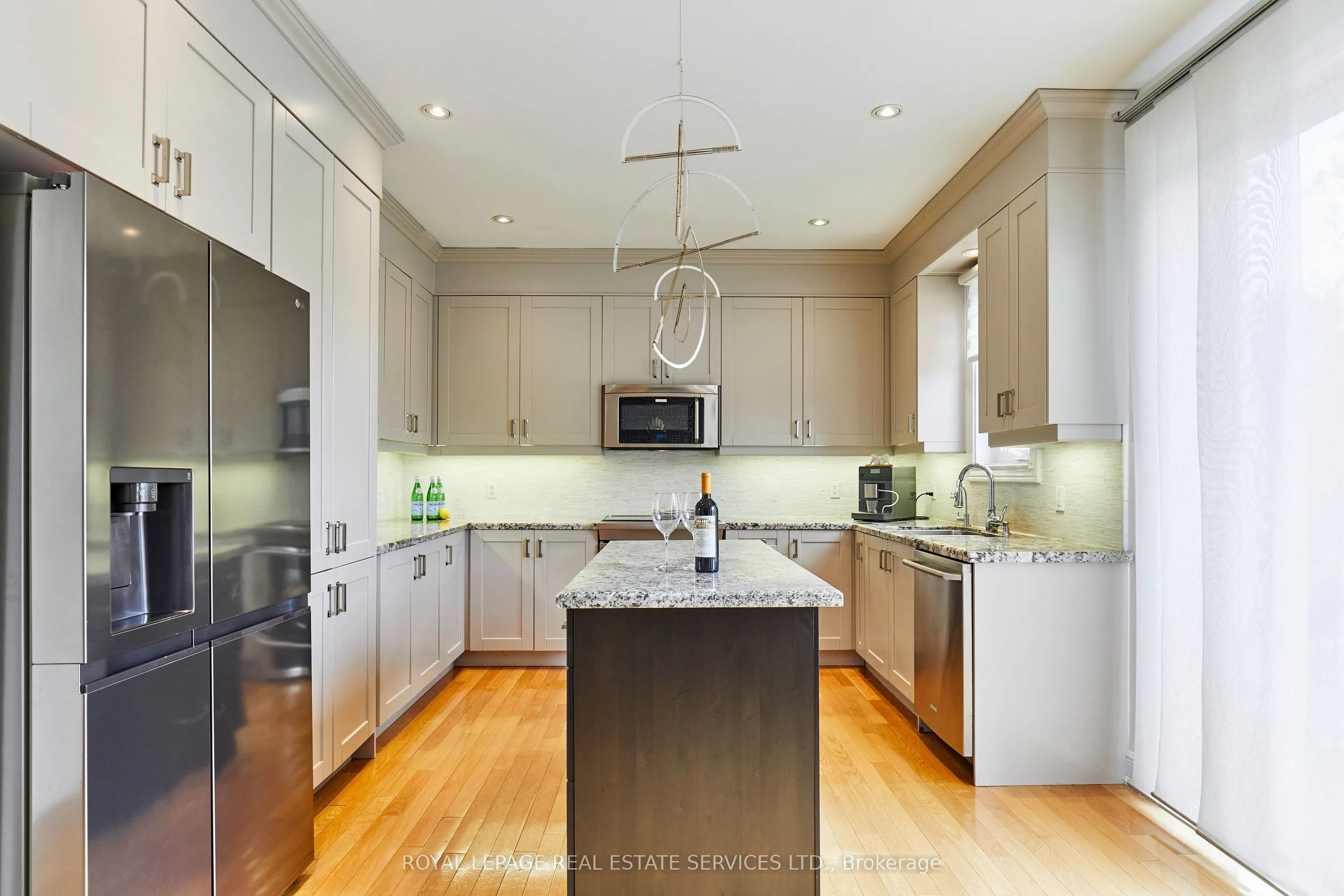 100 Walker Road W