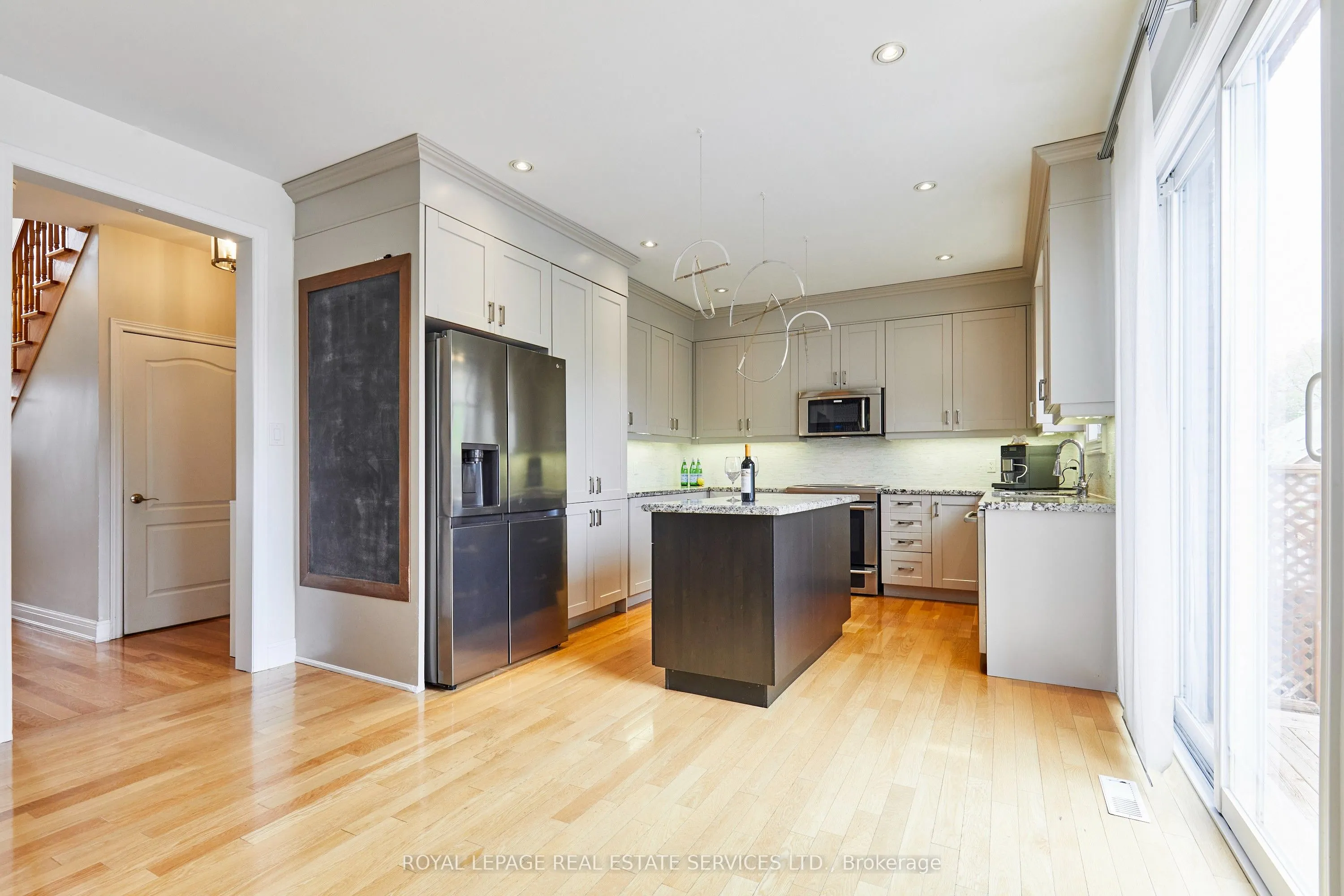 100 Walker Road W