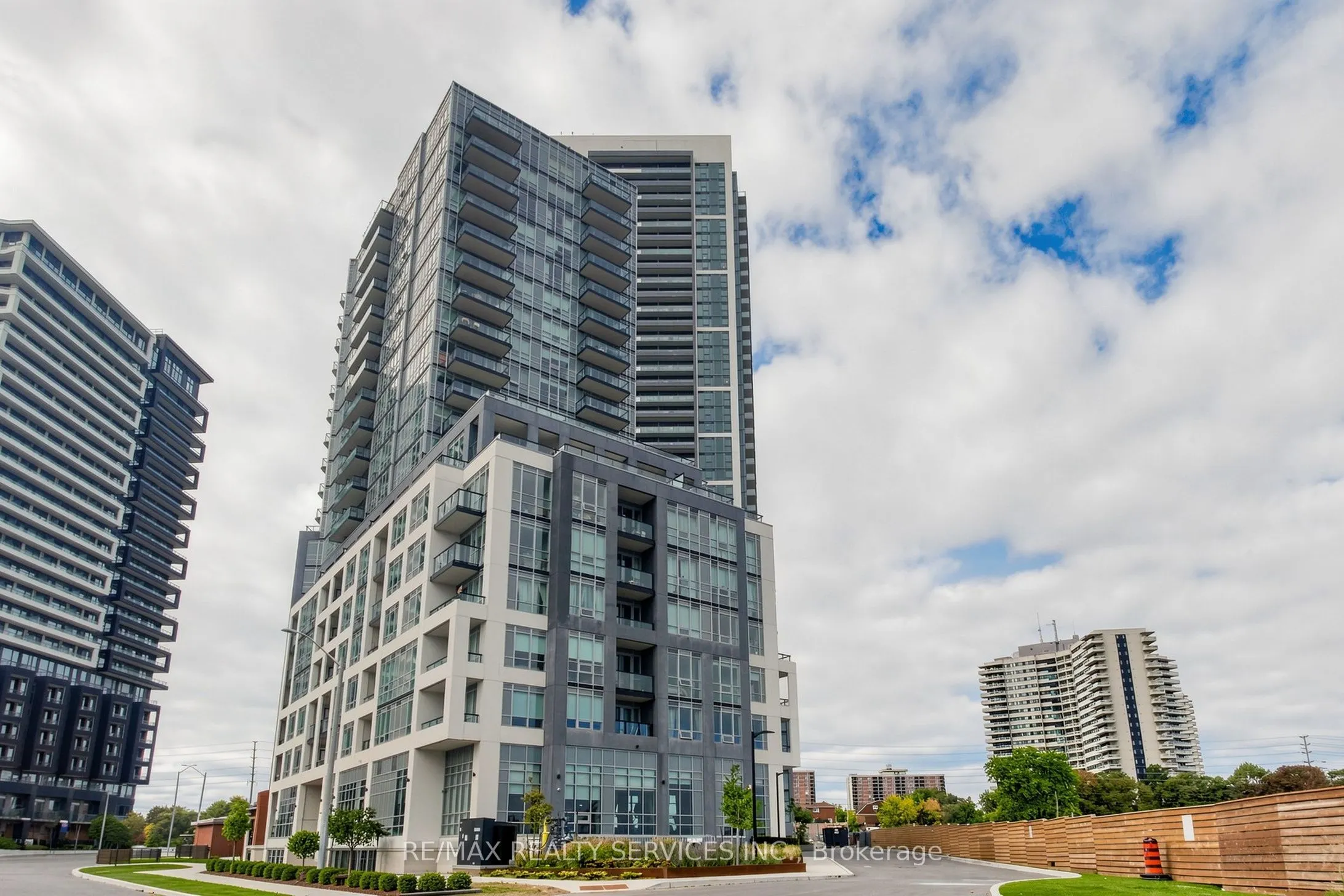 209 Steeles Avenue W #2904