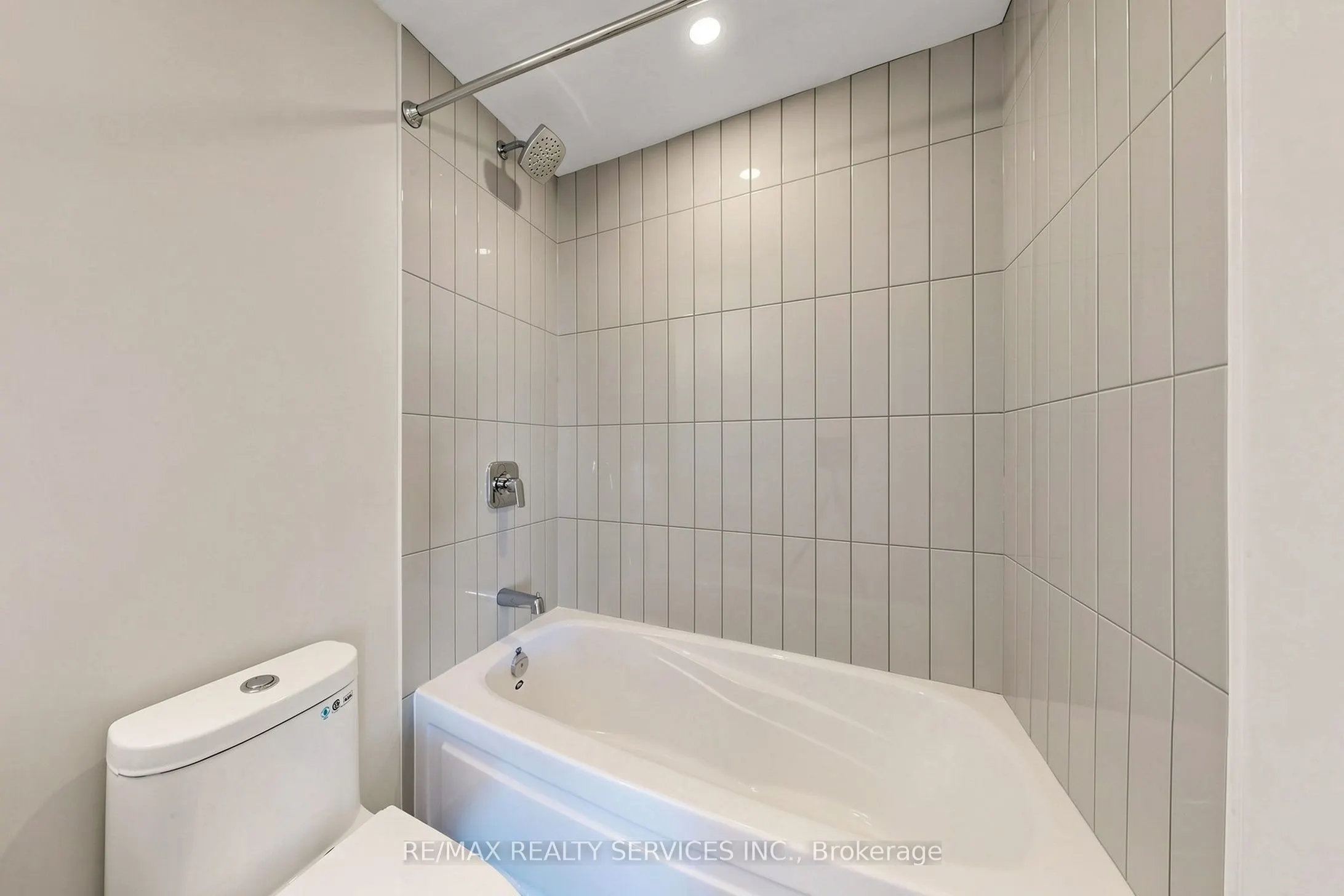 209 Steeles Avenue W #2904