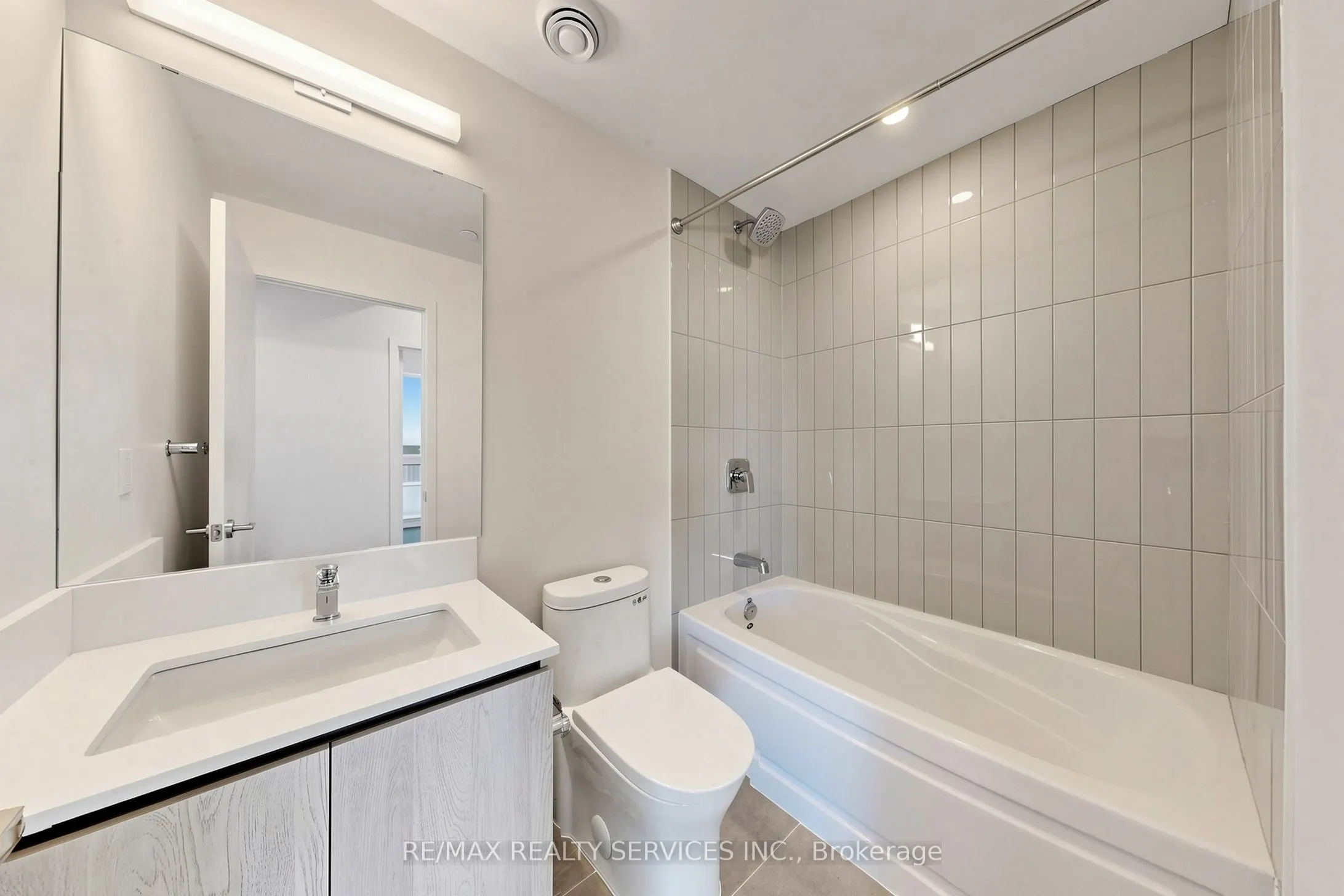 209 Steeles Avenue W #2904
