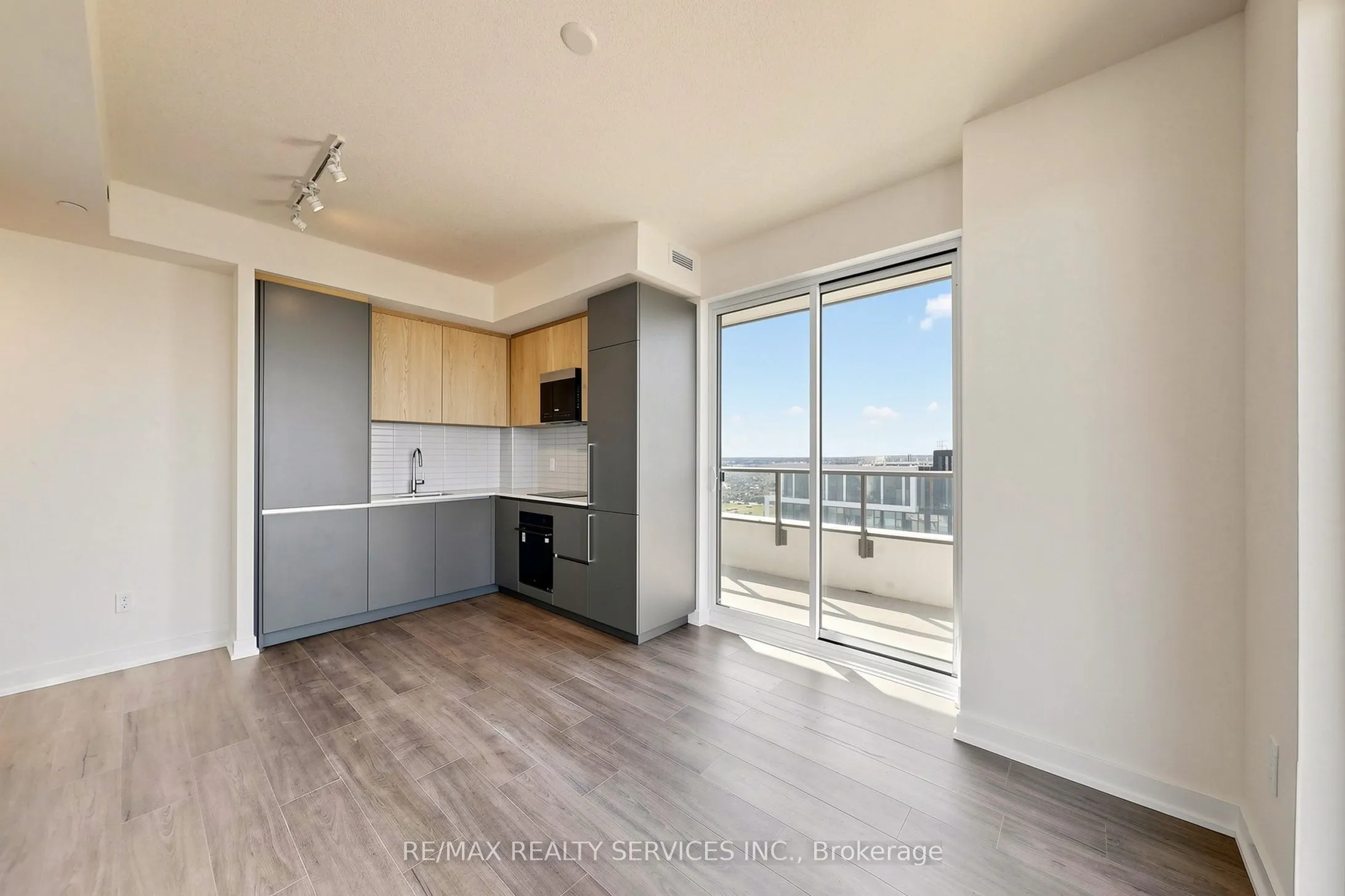 209 Steeles Avenue W #2904