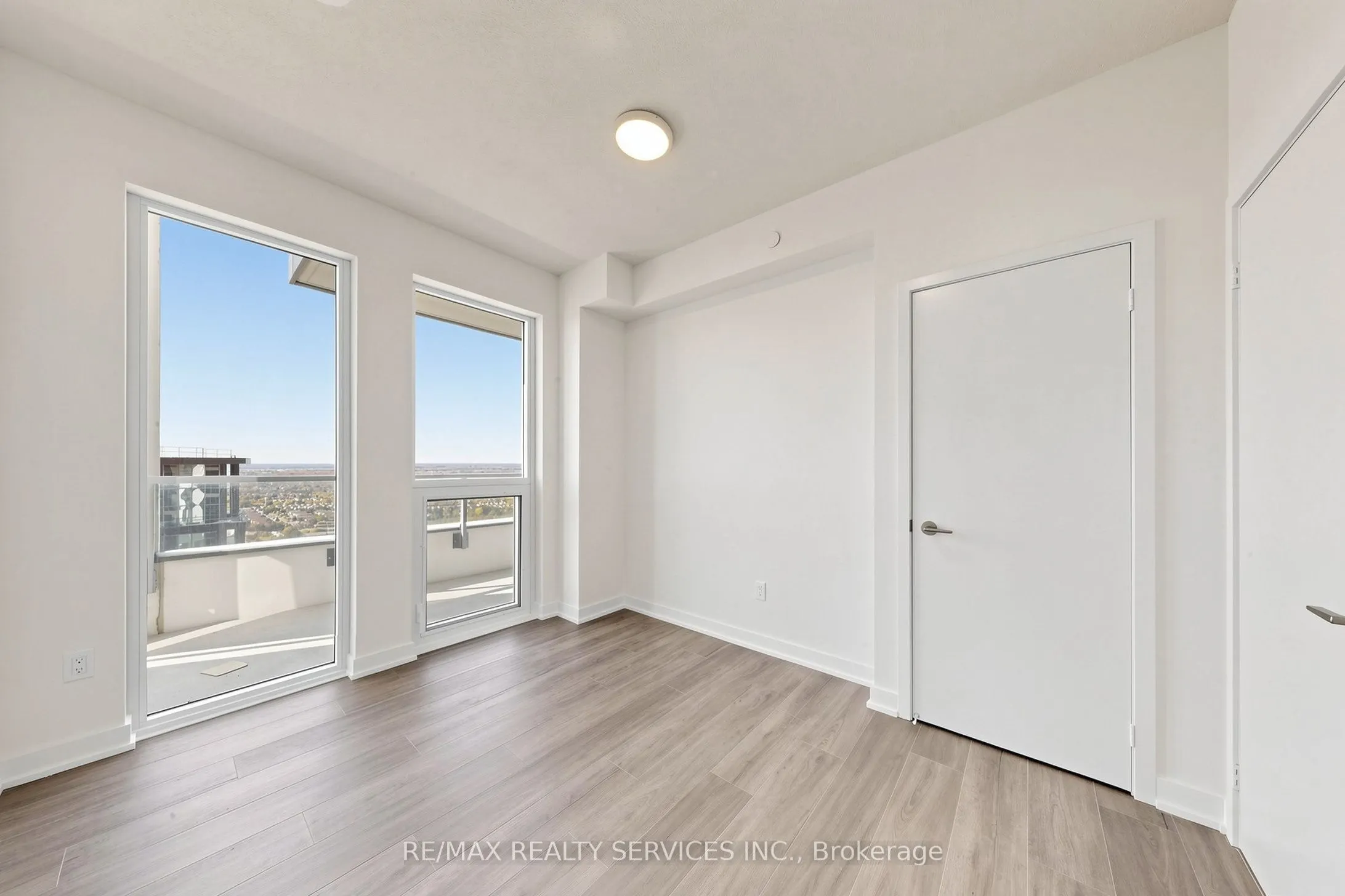 209 Steeles Avenue W #2904