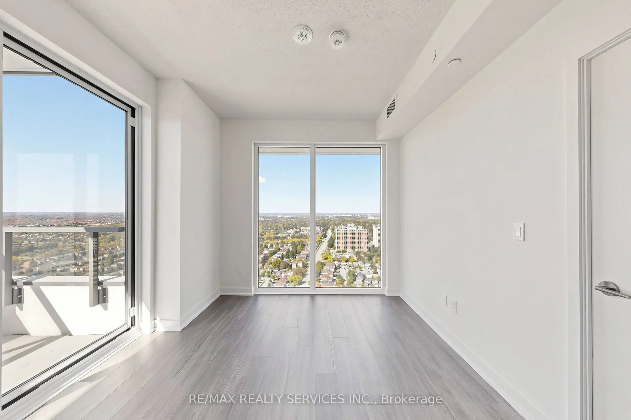 209 Steeles Avenue W #2904