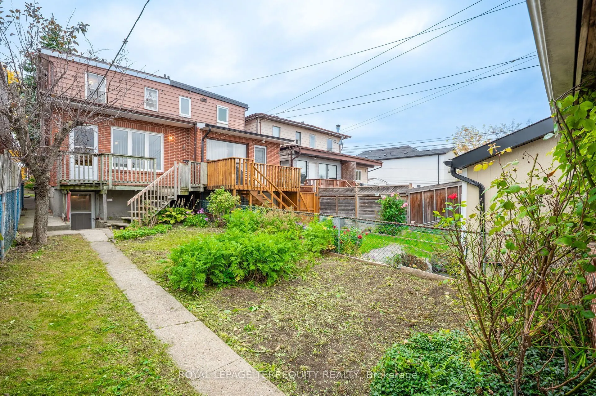 209 Caledonia Road