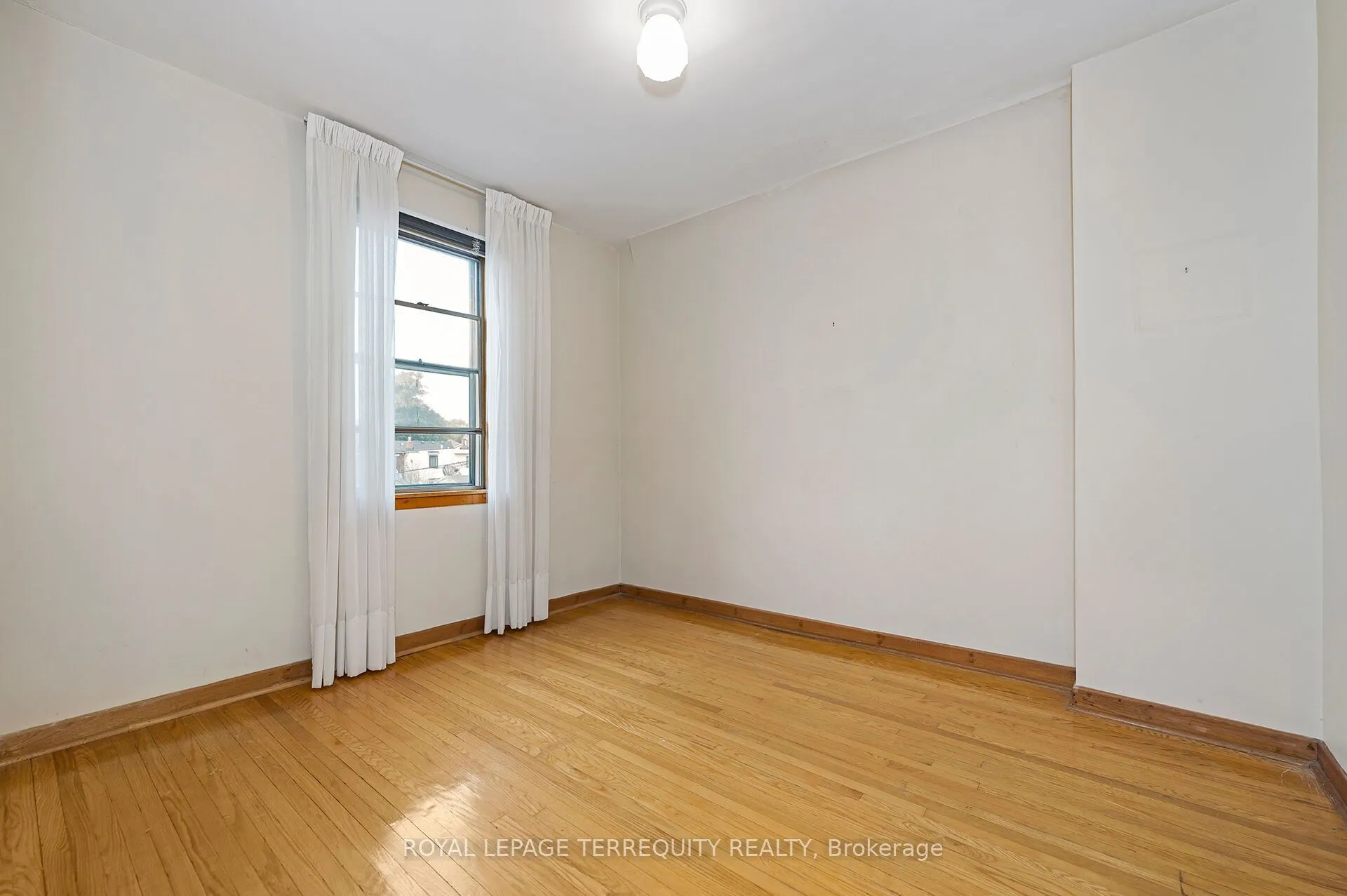 209 Caledonia Road