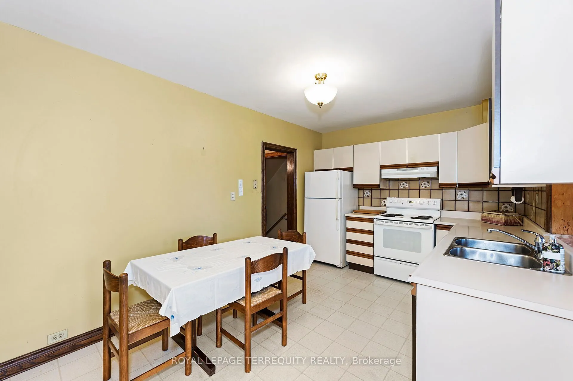 209 Caledonia Road