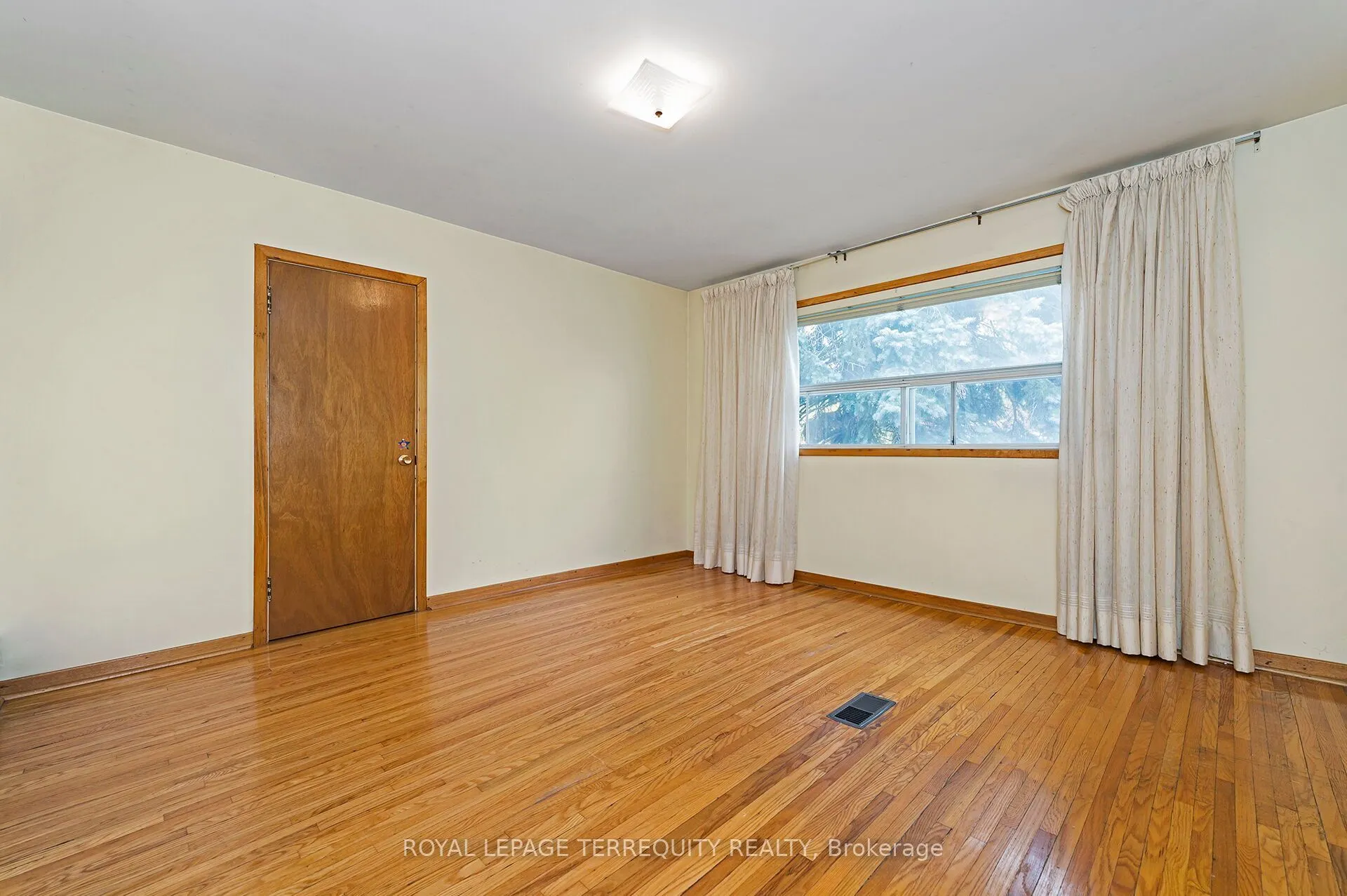 209 Caledonia Road