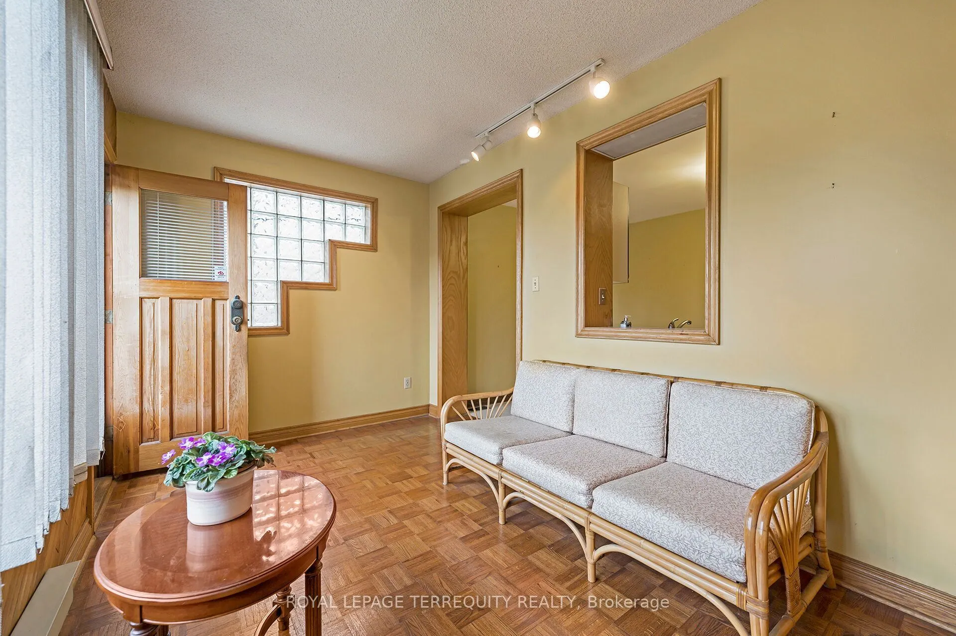 209 Caledonia Road