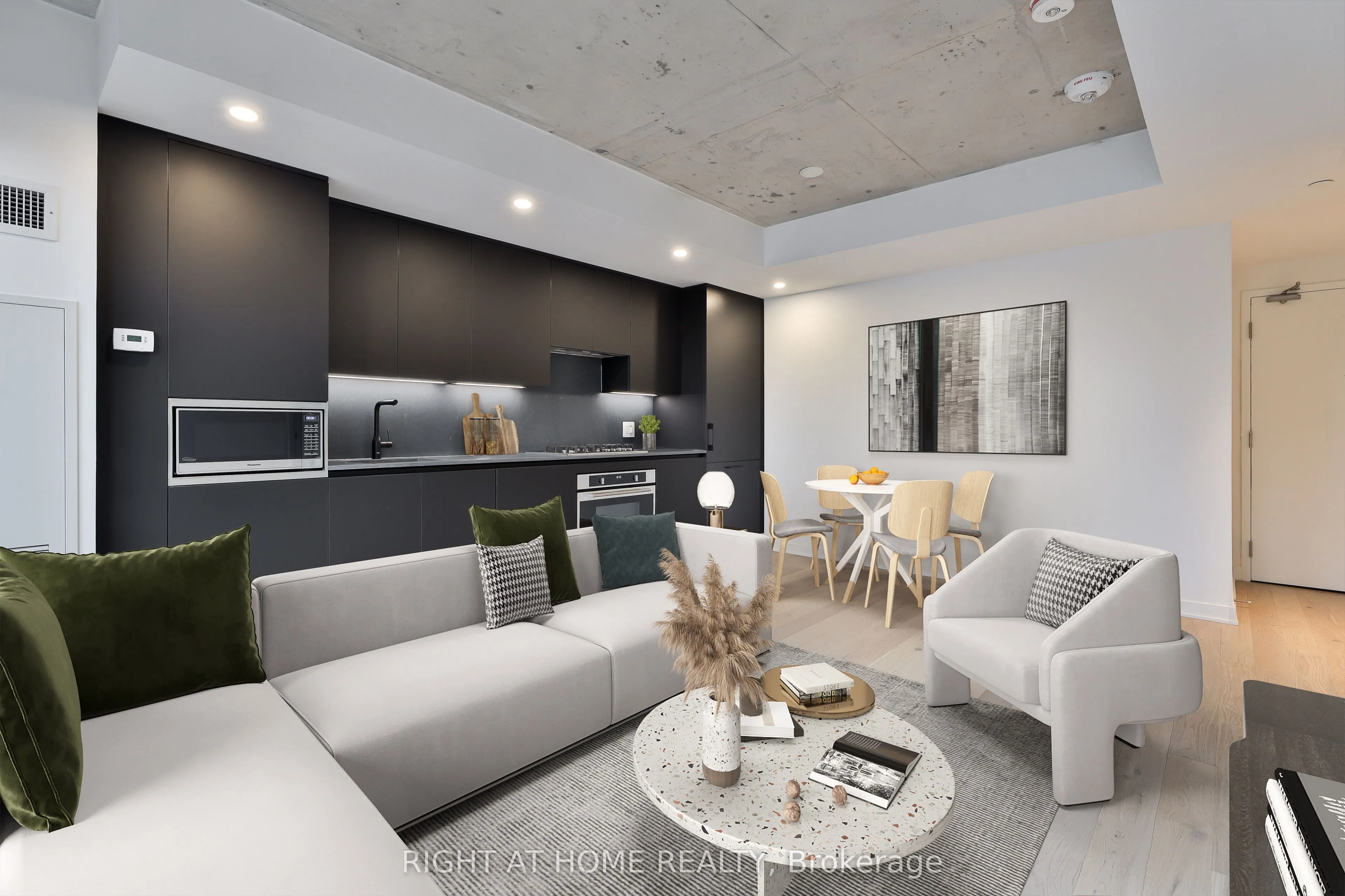 2720 Dundas Street W #409