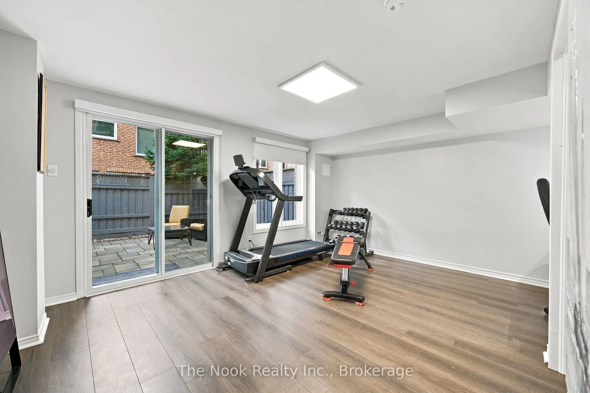32 Harbourview Crescent