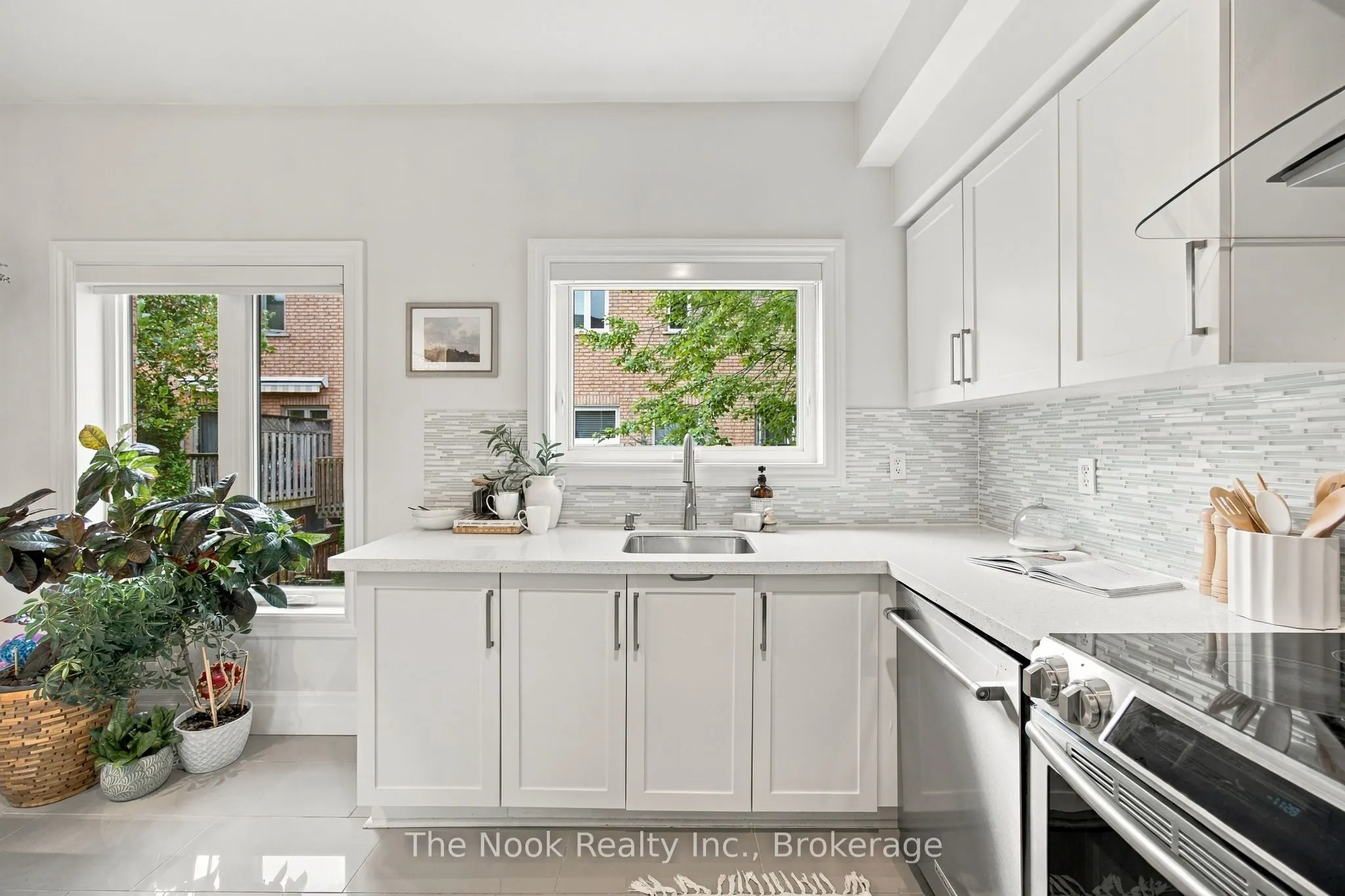32 Harbourview Crescent