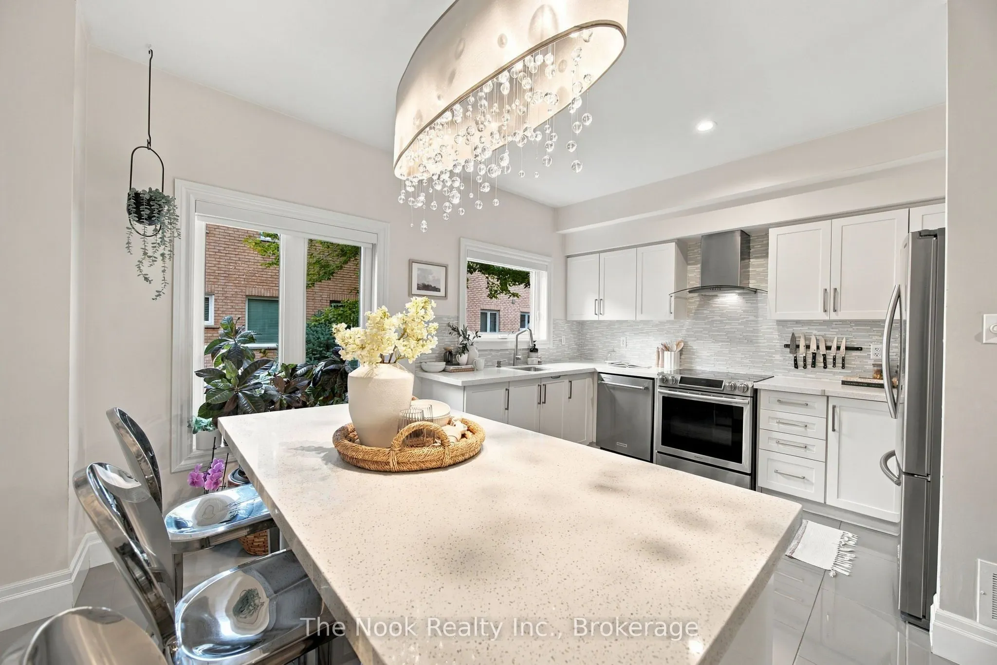 32 Harbourview Crescent