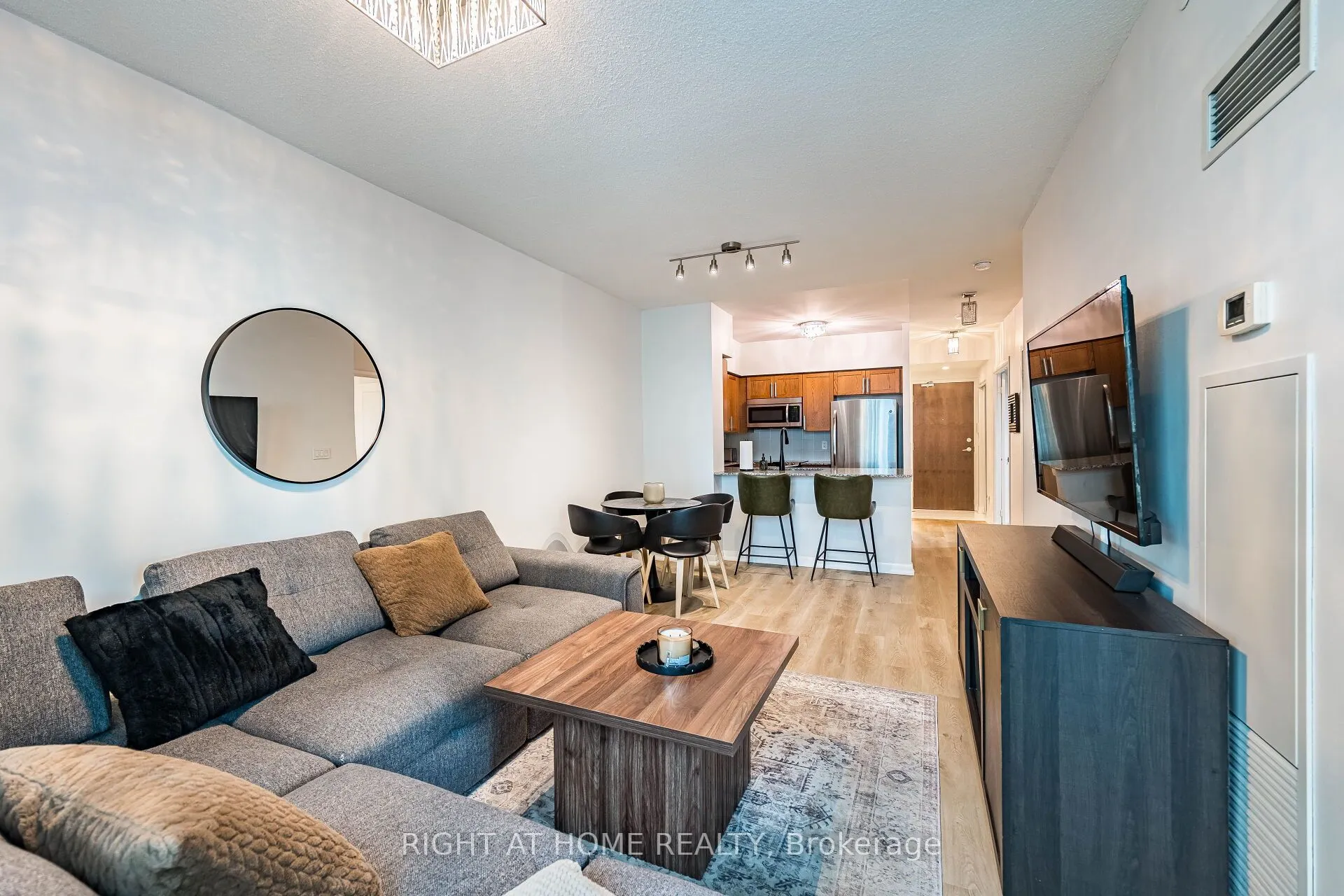205 Sherway Gardens Road #1211