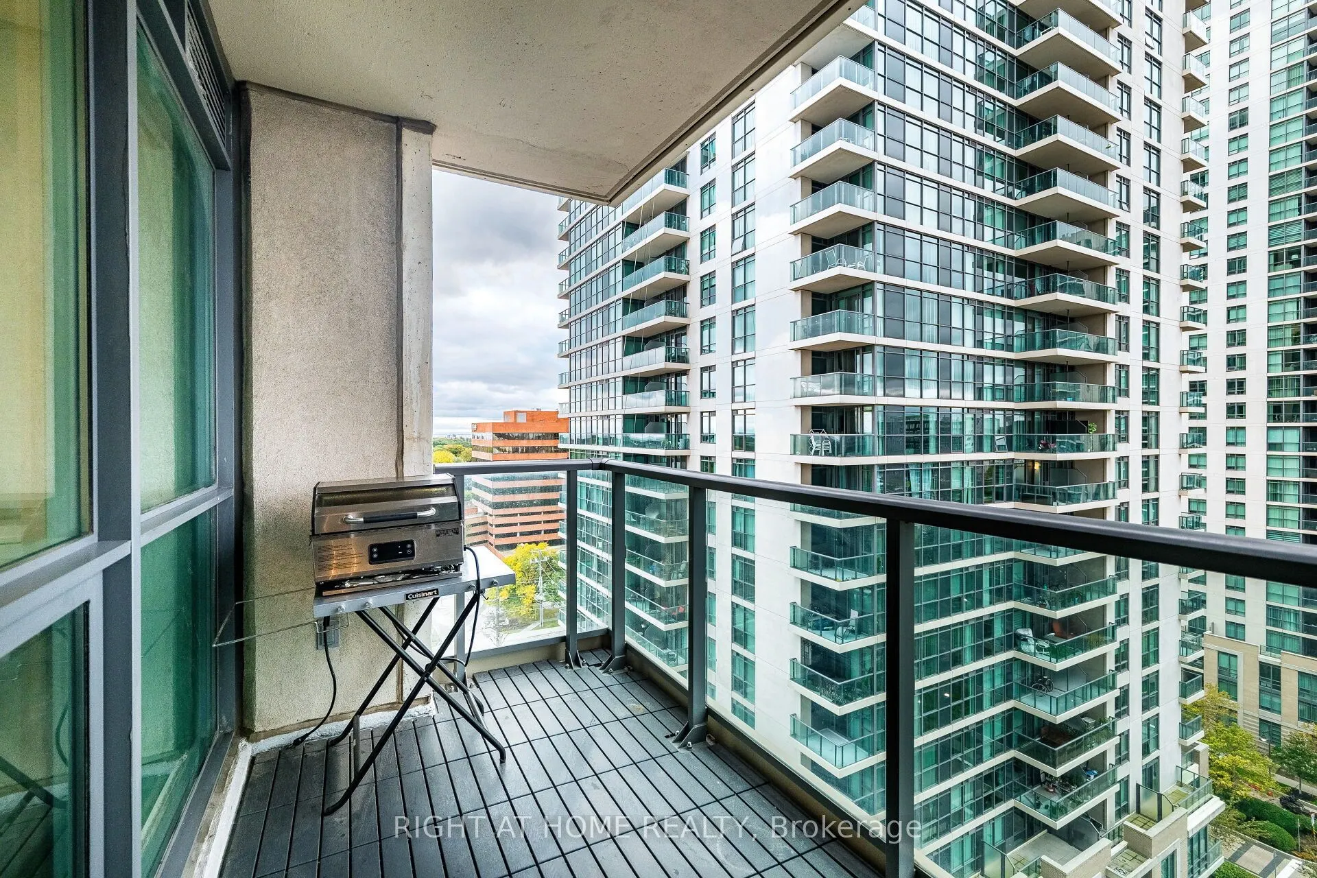 205 Sherway Gardens Road #1211