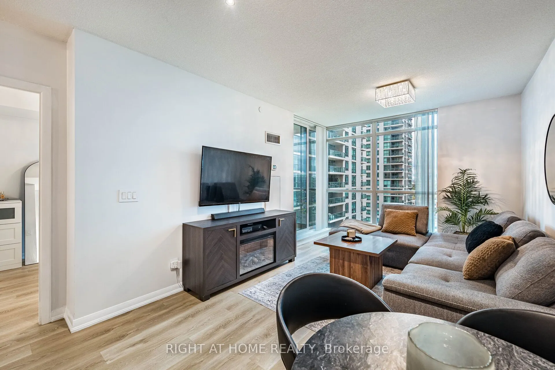 205 Sherway Gardens Road #1211