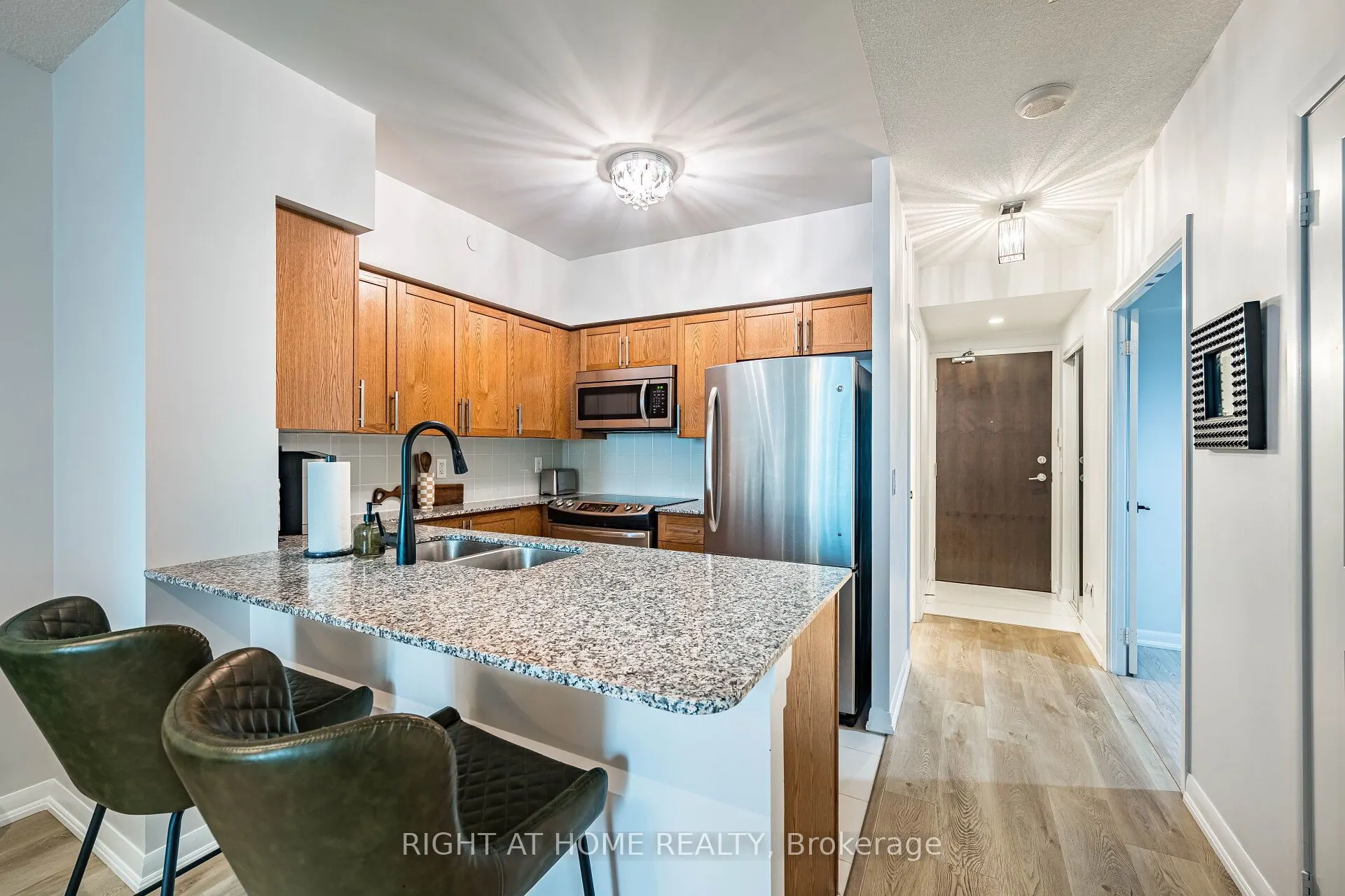 205 Sherway Gardens Road #1211