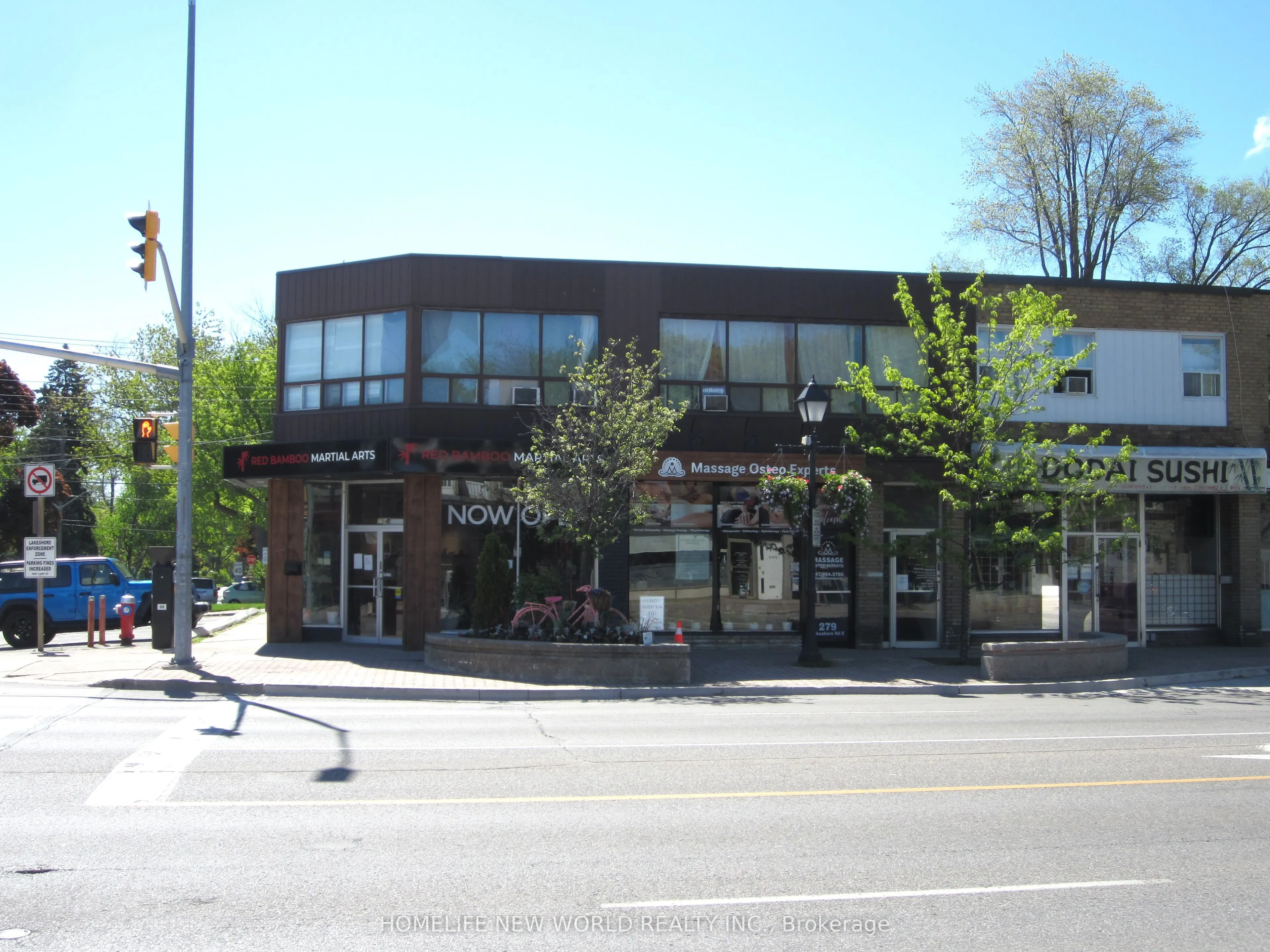 279 Lakeshore Road E