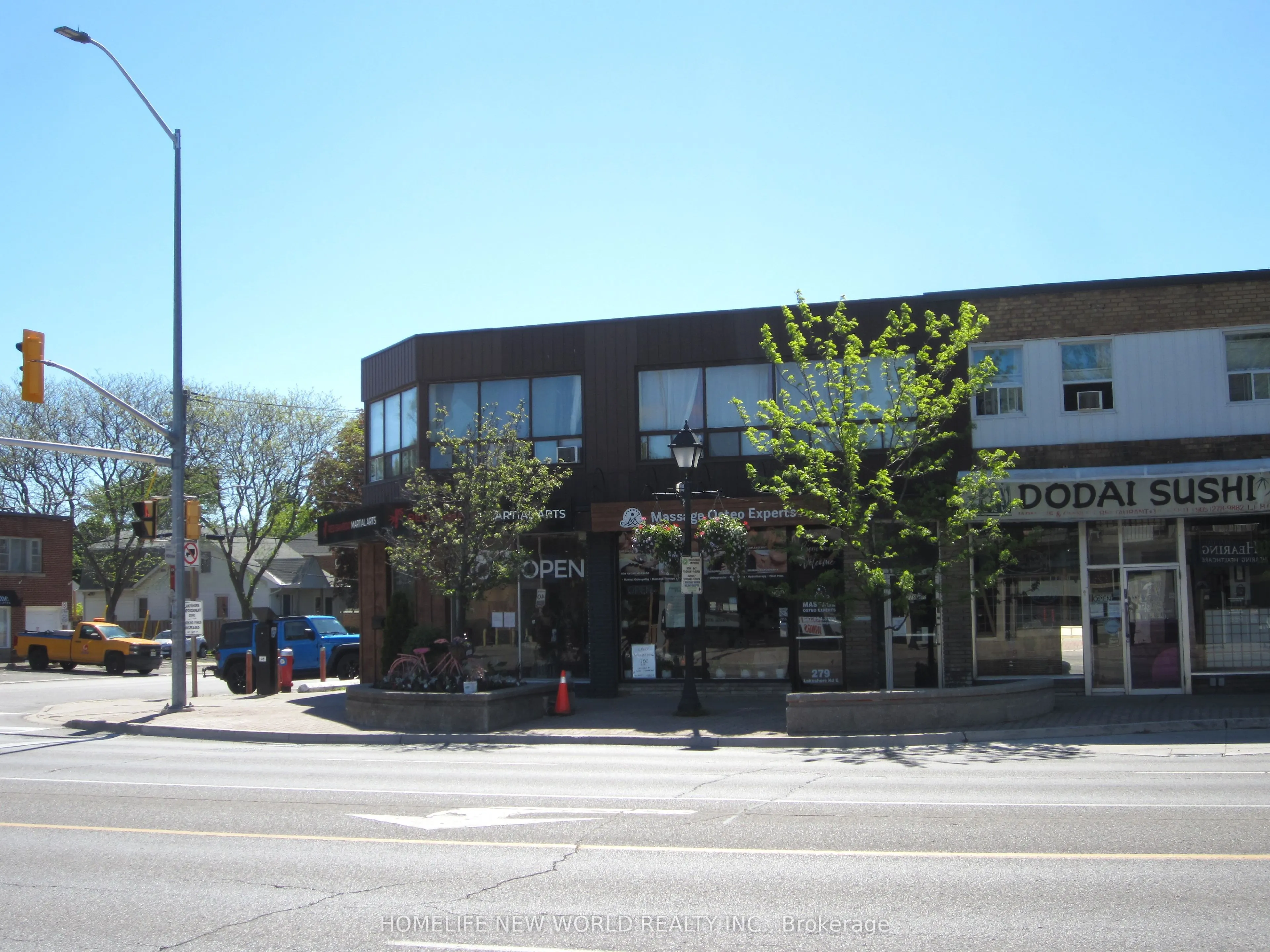279 Lakeshore Road E