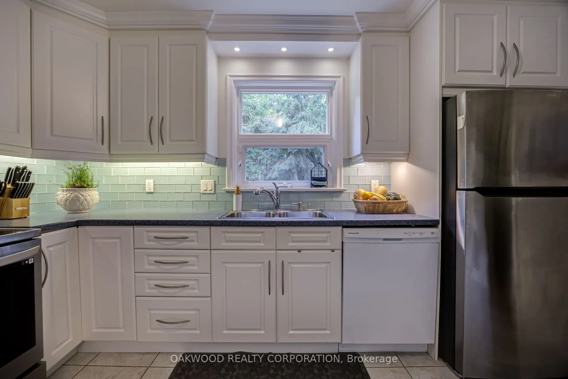 41 Greenbrook Drive