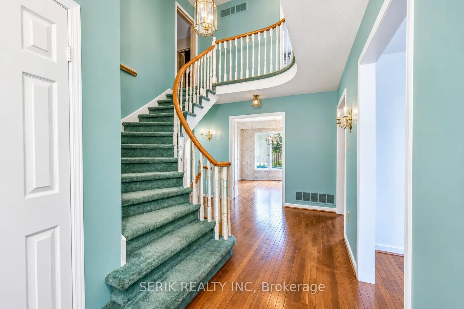 32 Neptune Court